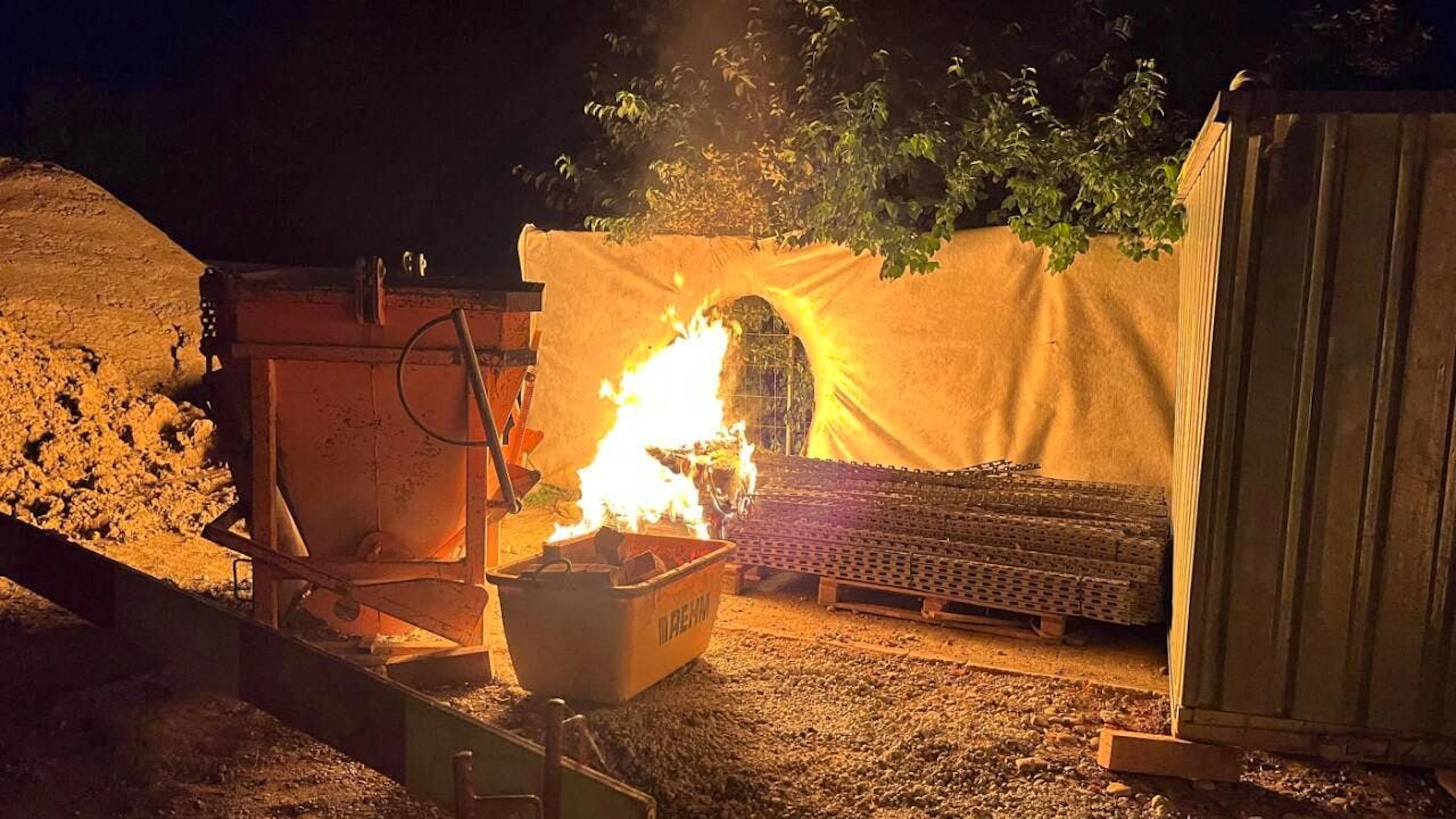 Le fiamme sono state rapidamente domate.