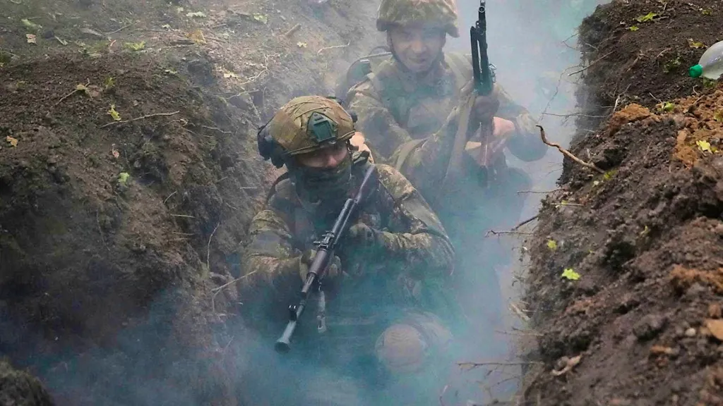 Russian criminals flee from the front line