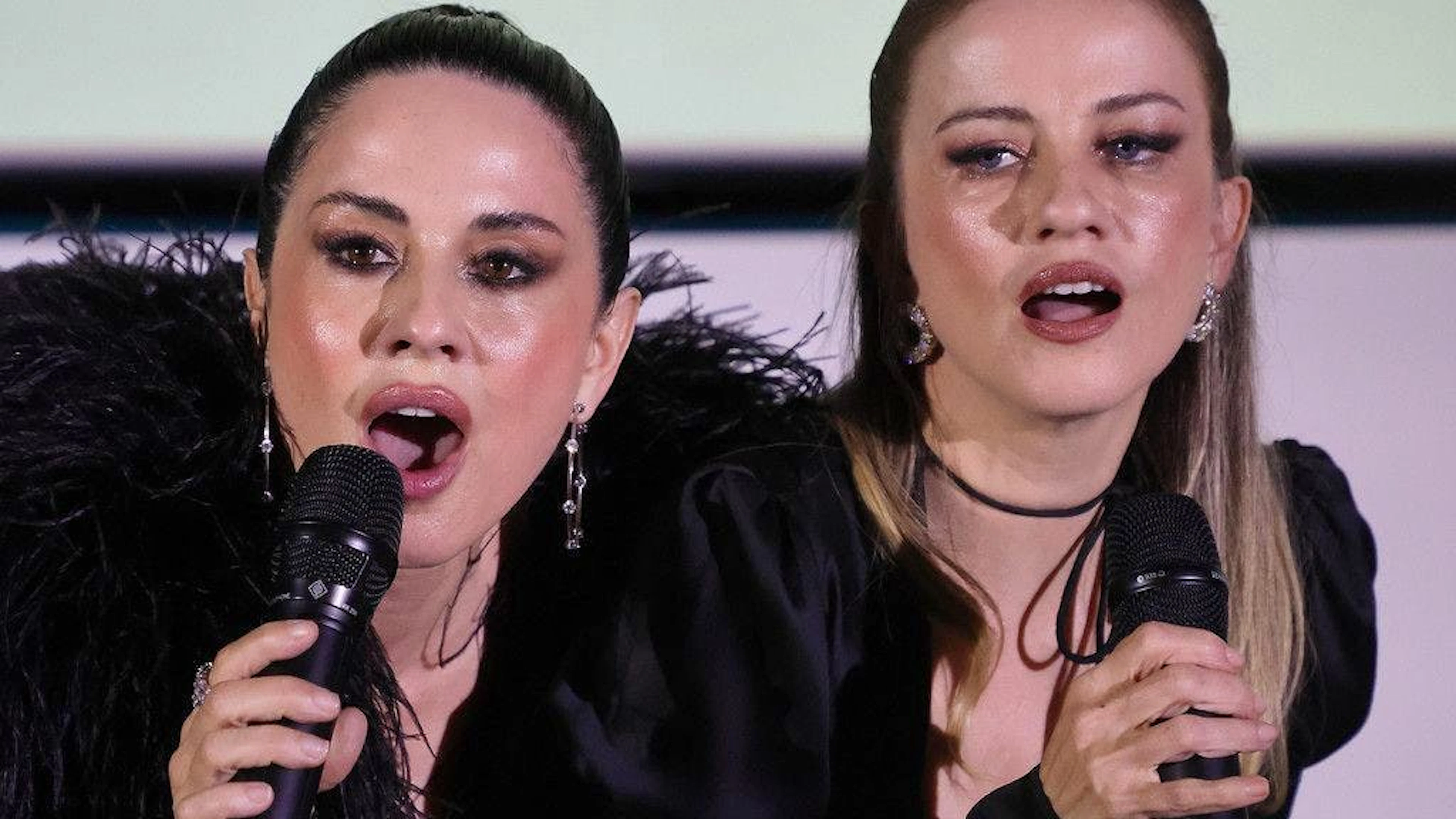 Paola E Chiara