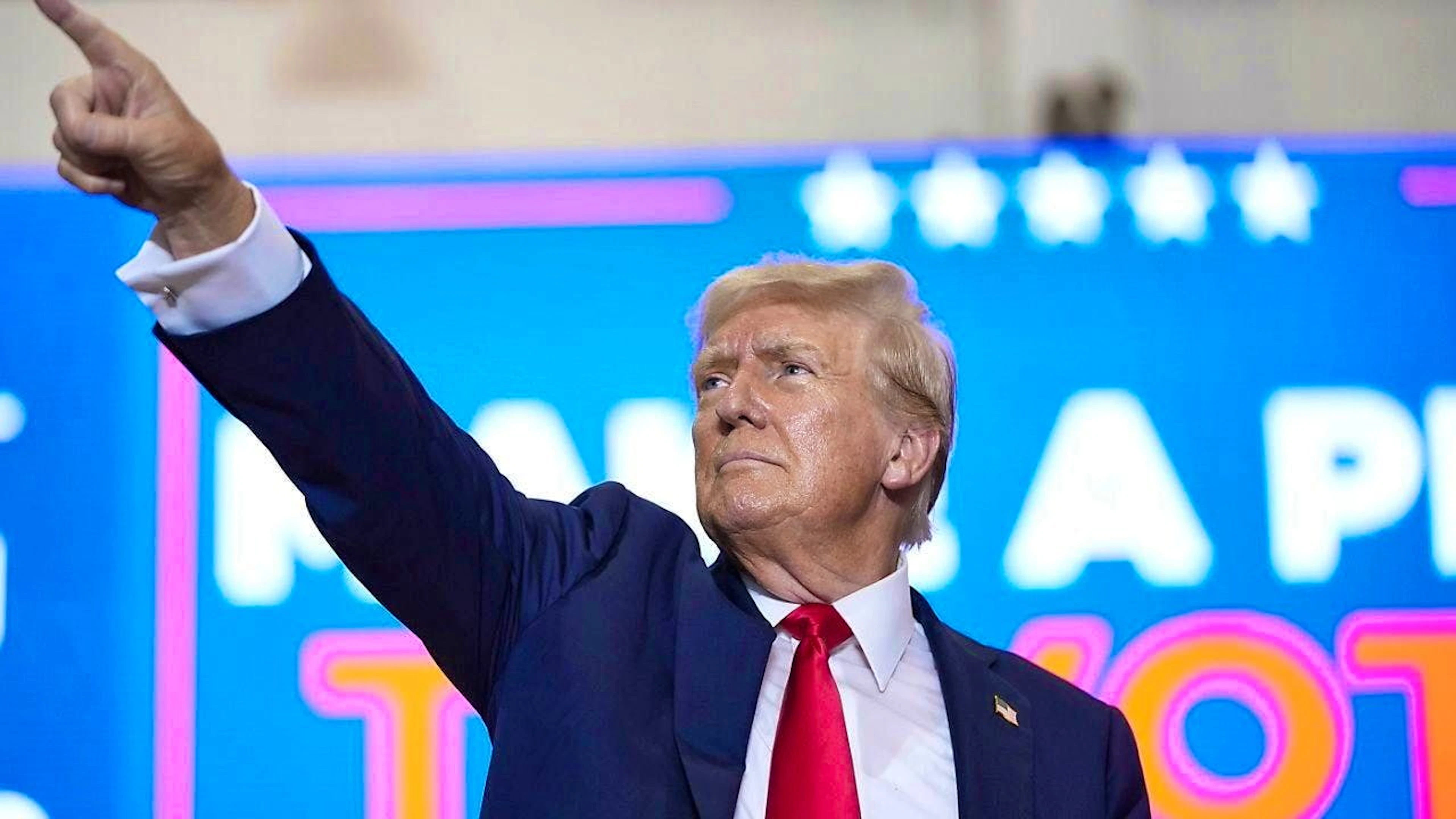Donald Trump calls on conservative Christians to vote for him in the election. Photo: Alex Brandon/AP/dpa