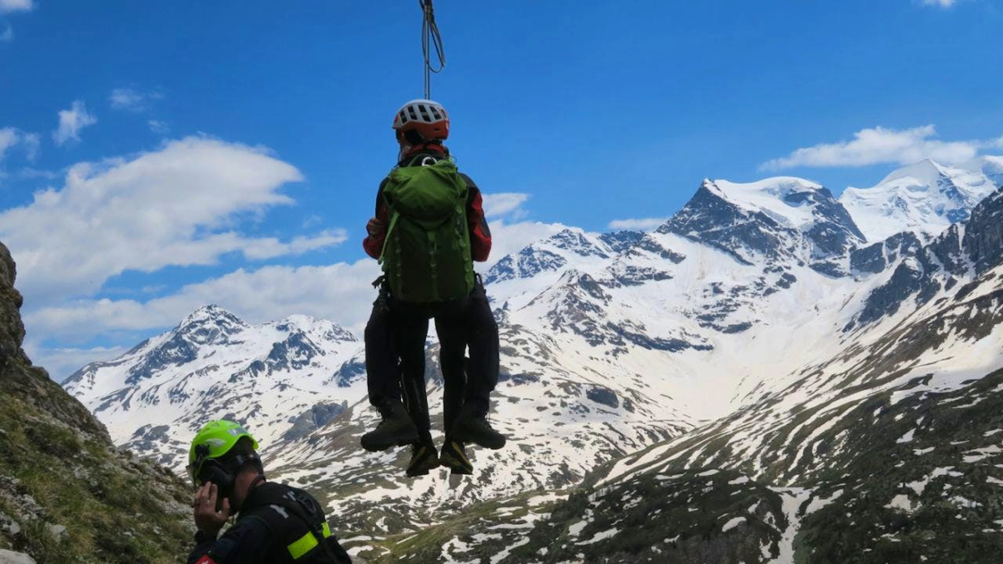 Il gruppo di escursionisti, sorpreso da un forte temporale e dai fulmini, è stato messo in salvo insieme a un'altra coppia accorsa in loro aiuto grazie all'intervento di due elicotteri. (foto simbolica)