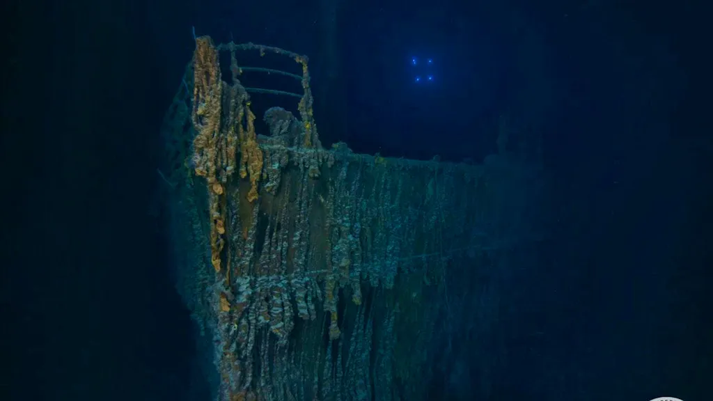 Titanic Rip Apart Bow railing gone: Wreck of the