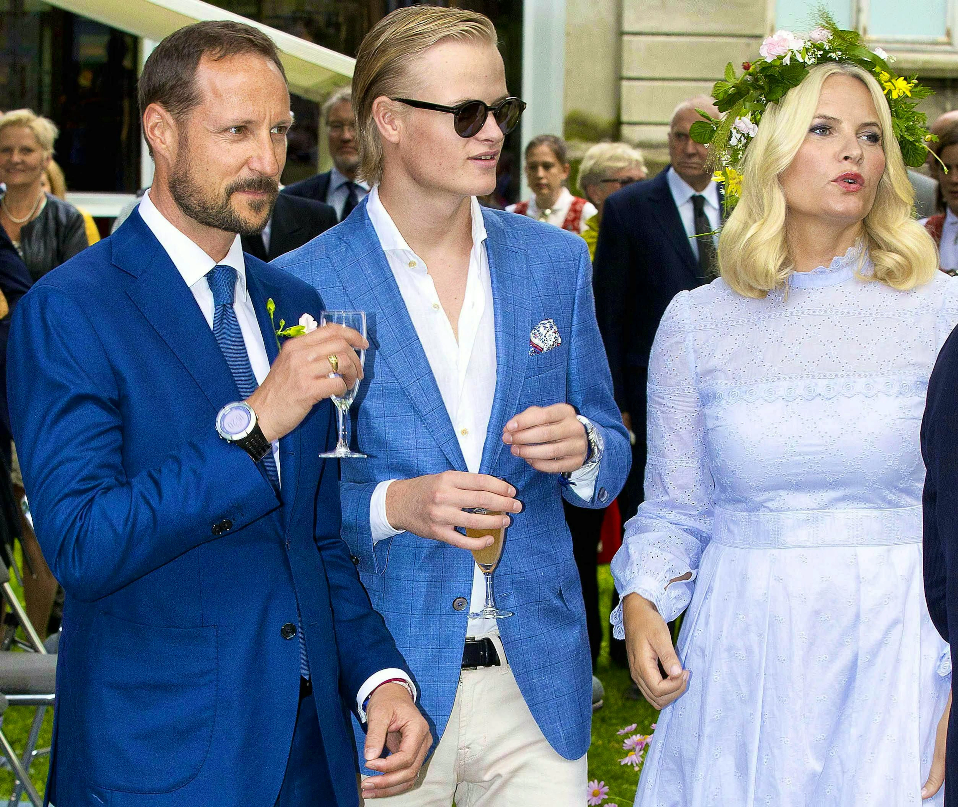 Marius Borg Høiby with his mother Crown Princess Mette-Marit and stepfather Crown Prince Haakon at a public appearance in 2016. Borg Høiby grew up largely away from official duties, but occasionally accompanied his family to special occasions.