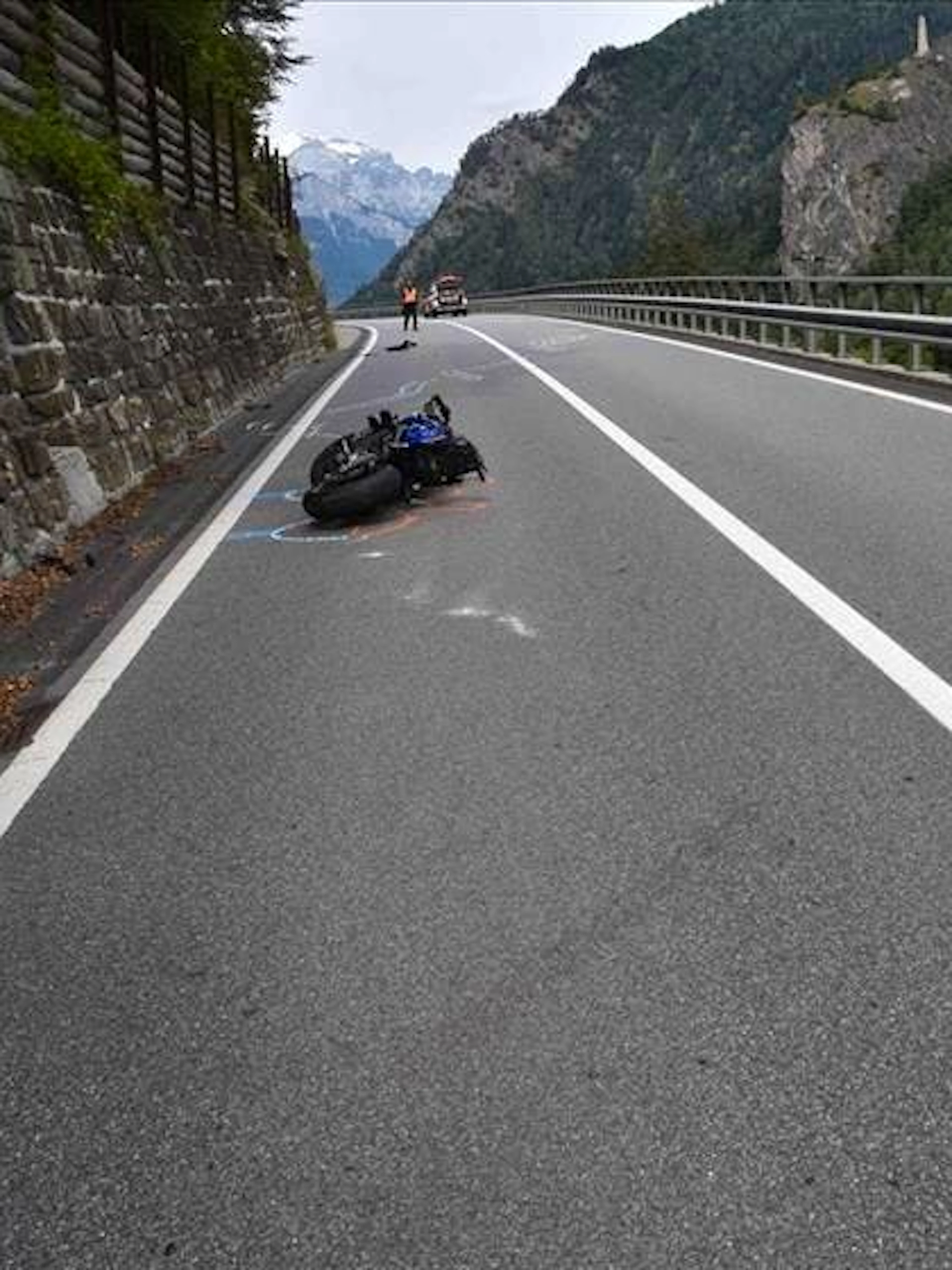 Un motard de 42 ans décède après un accident au col du Susten