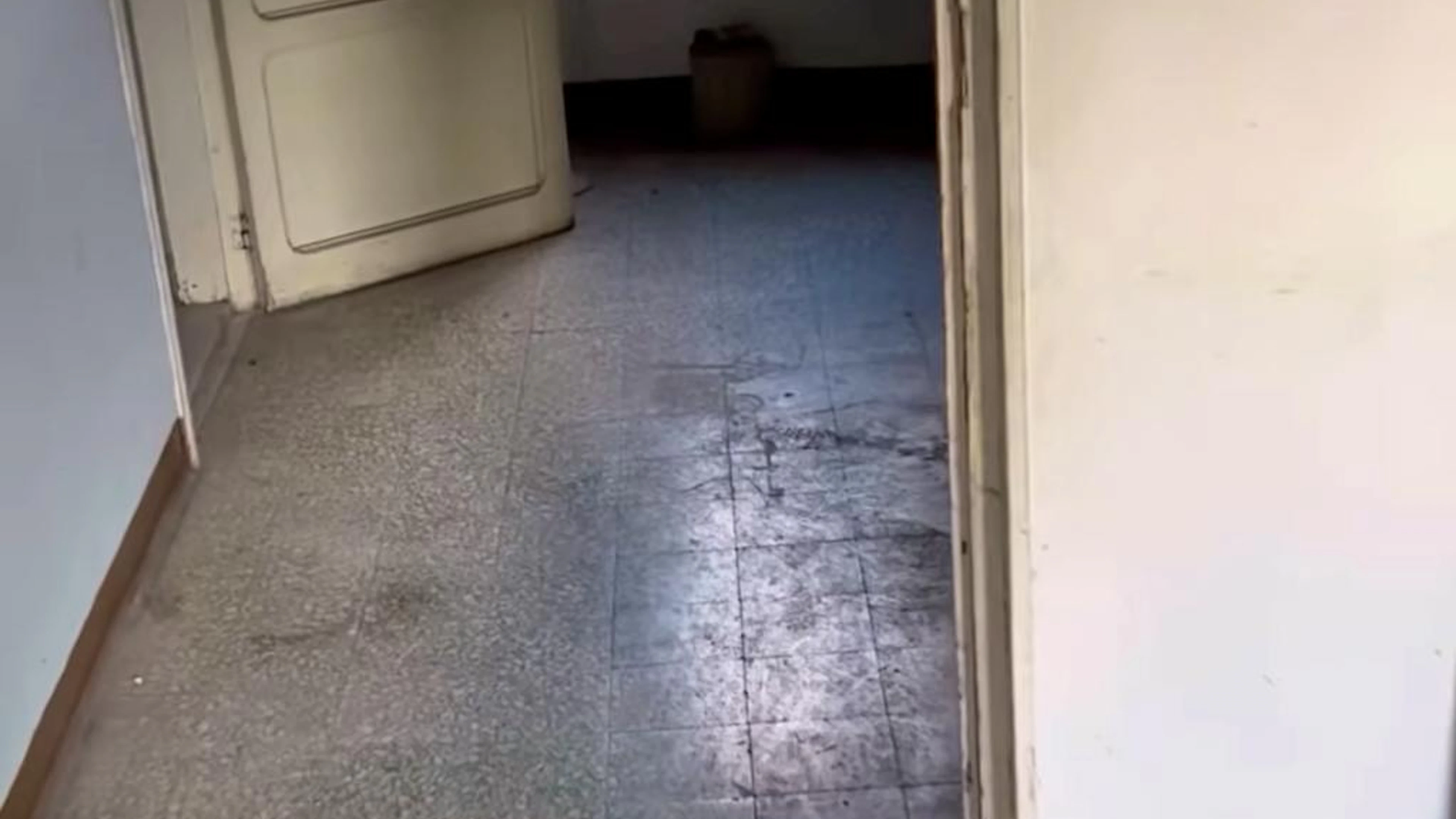 Im oberen Bereich gibt es zwei Räume...
