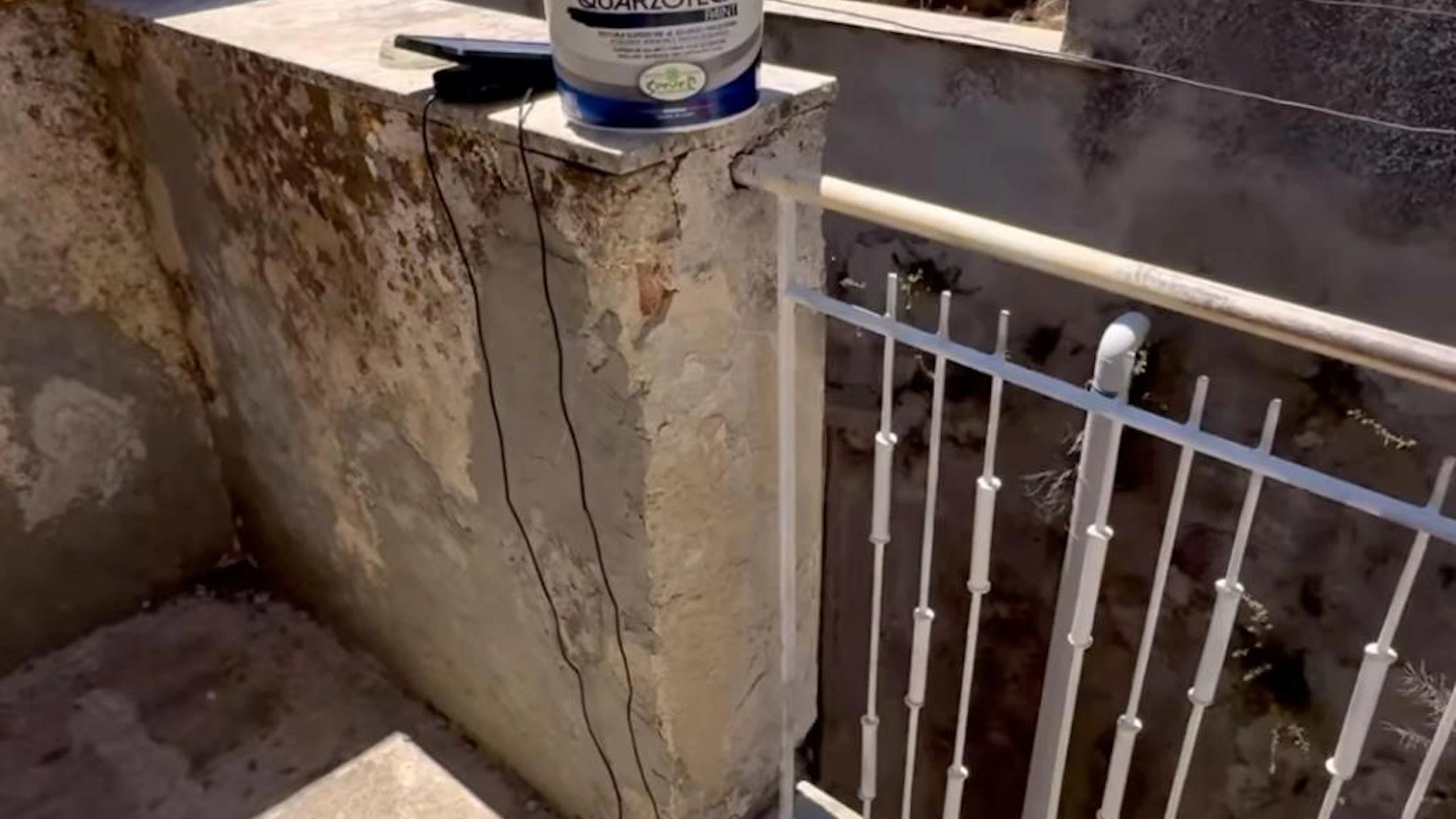 ... und einen Balkon.