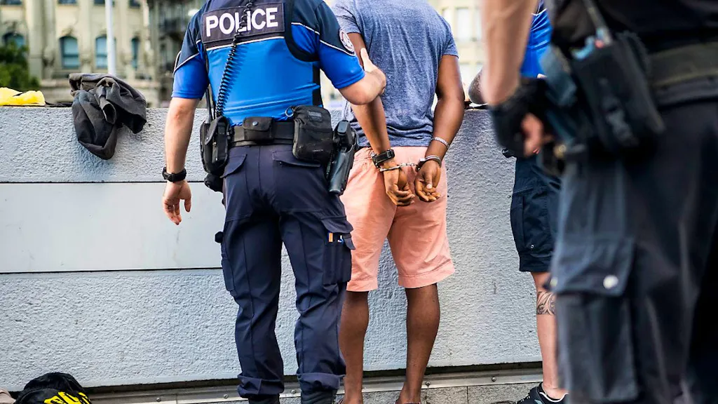 Deal de rue: Lausanne, Yverdon et Vevey écrivent au Conseil d'Etat