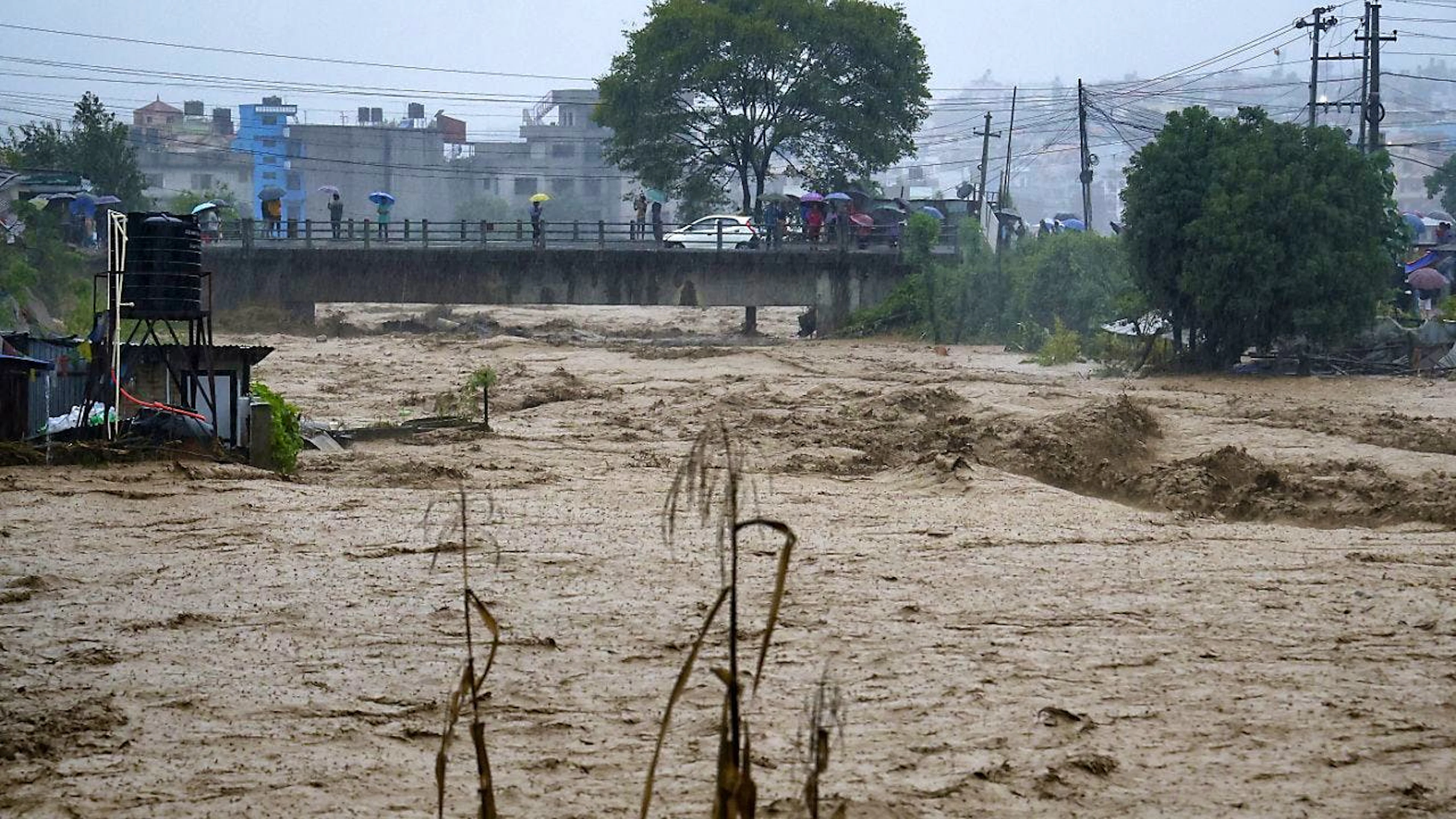 Le inondazioni in Nepal causano almeno 50 vittime