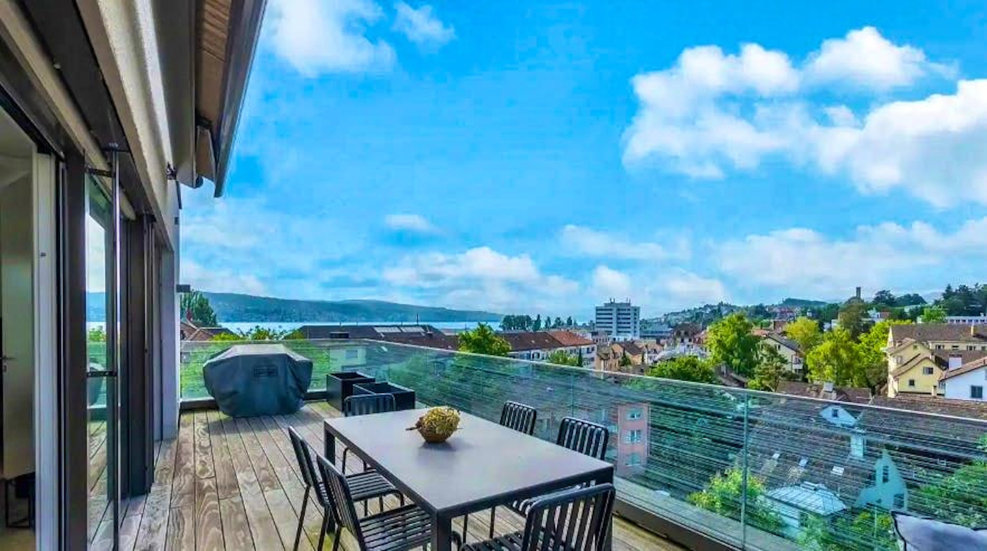 Modern, yet expensive: the apartment in Wollishofen is said to cost 1.8 million francs.