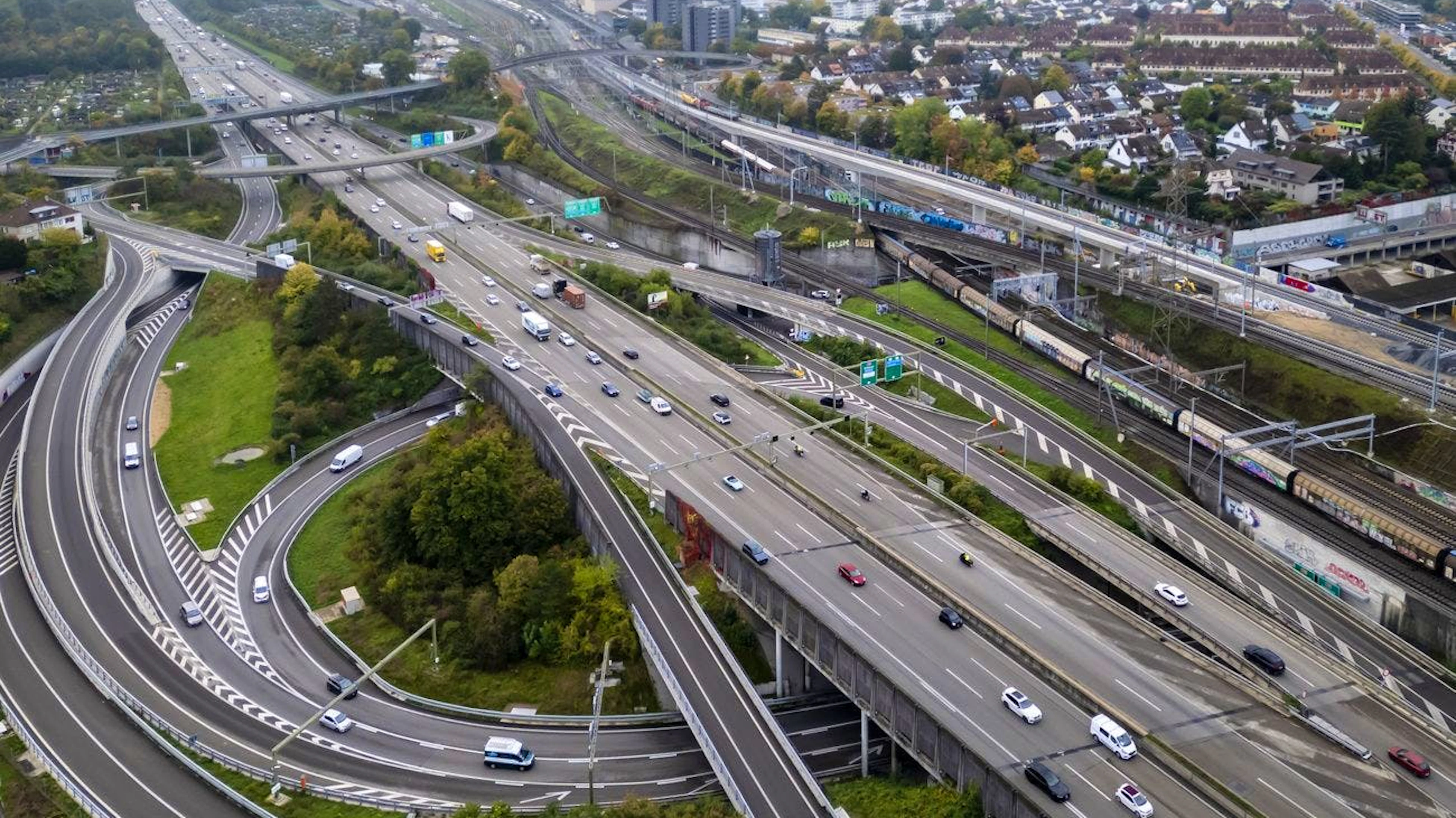 Von der Autobahn fahren ist in Zukunft nicht mehr. (Symbolbild)
