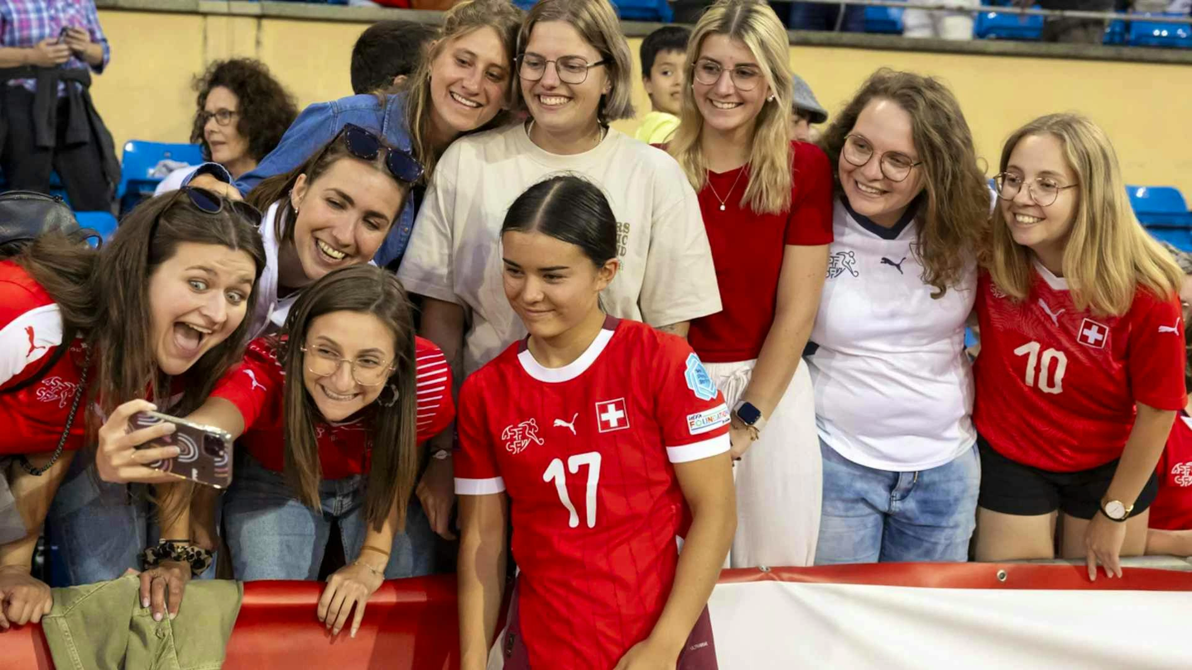 Nationalspielerin Naomi Luyet (18) ist eines der grössten Talente im Schweizer Fussball.