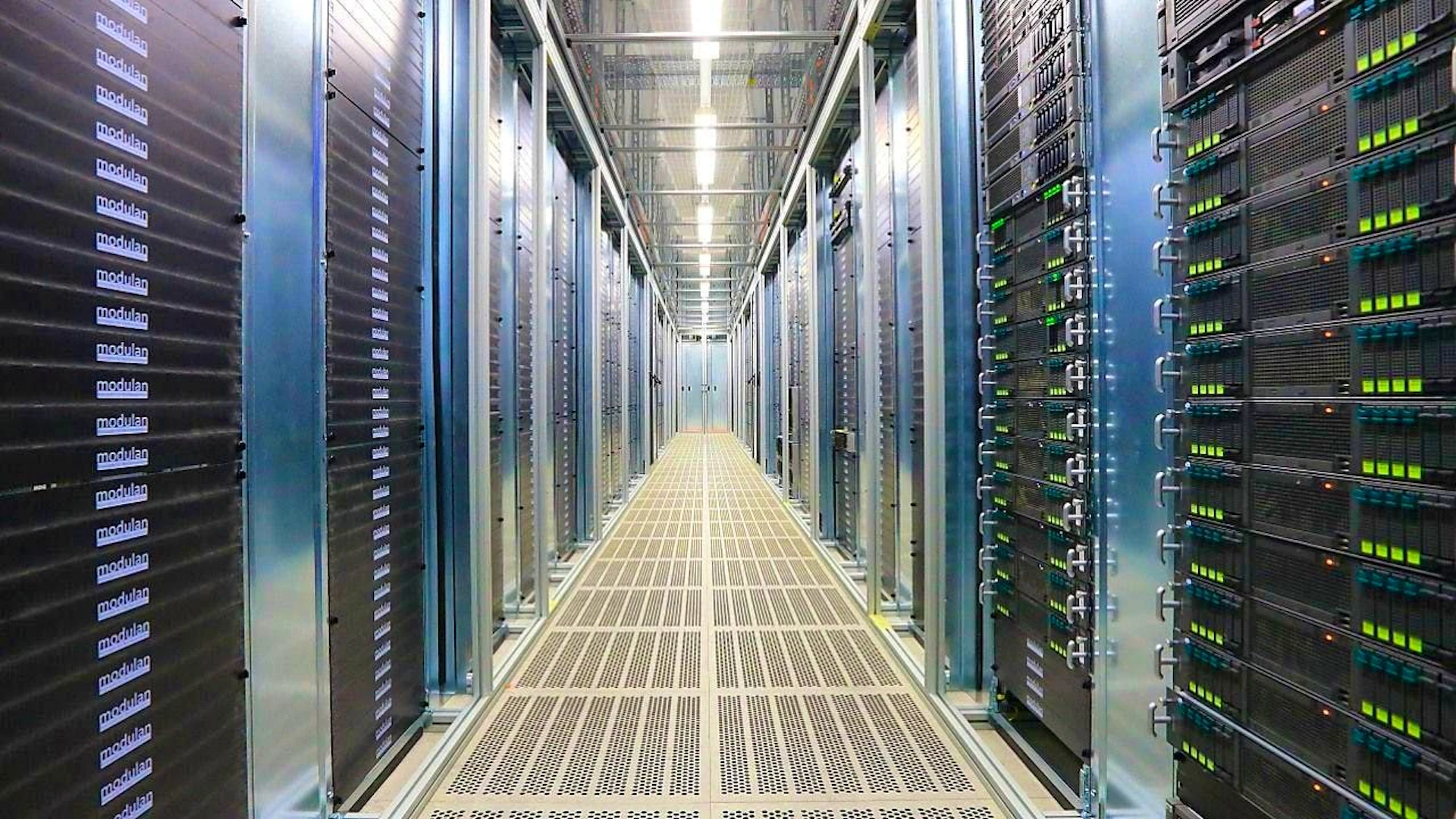 AI is being used in more and more areas. The amount of e-waste generated by the technology could increase by a factor of 1000 by 2030, according to a study. (archive image)