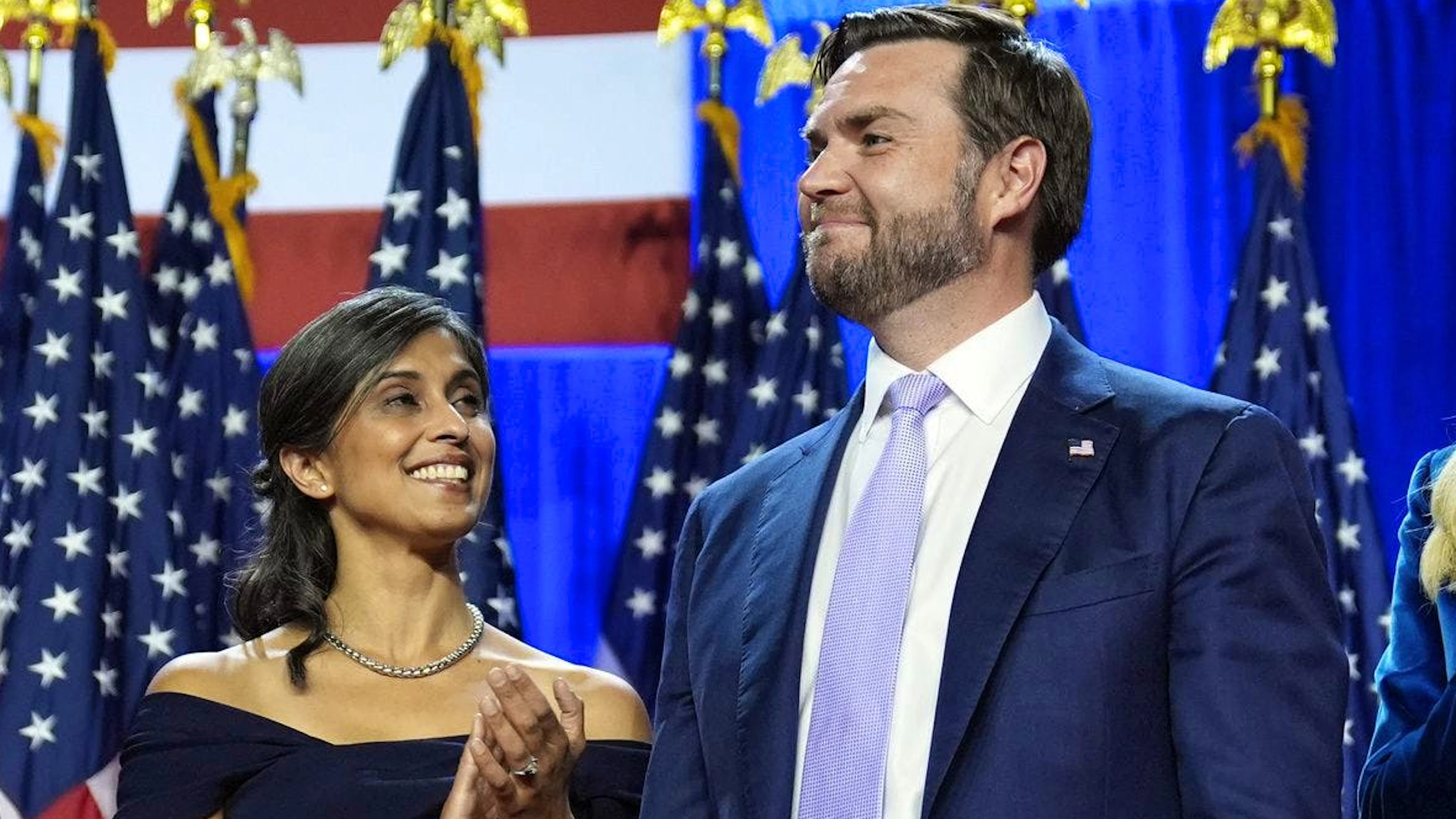 Postliberal und nationalkonservativ: James David Vance, hier an der Seite seiner Frau Usha, wird neuer Vizepräsident der USA.
