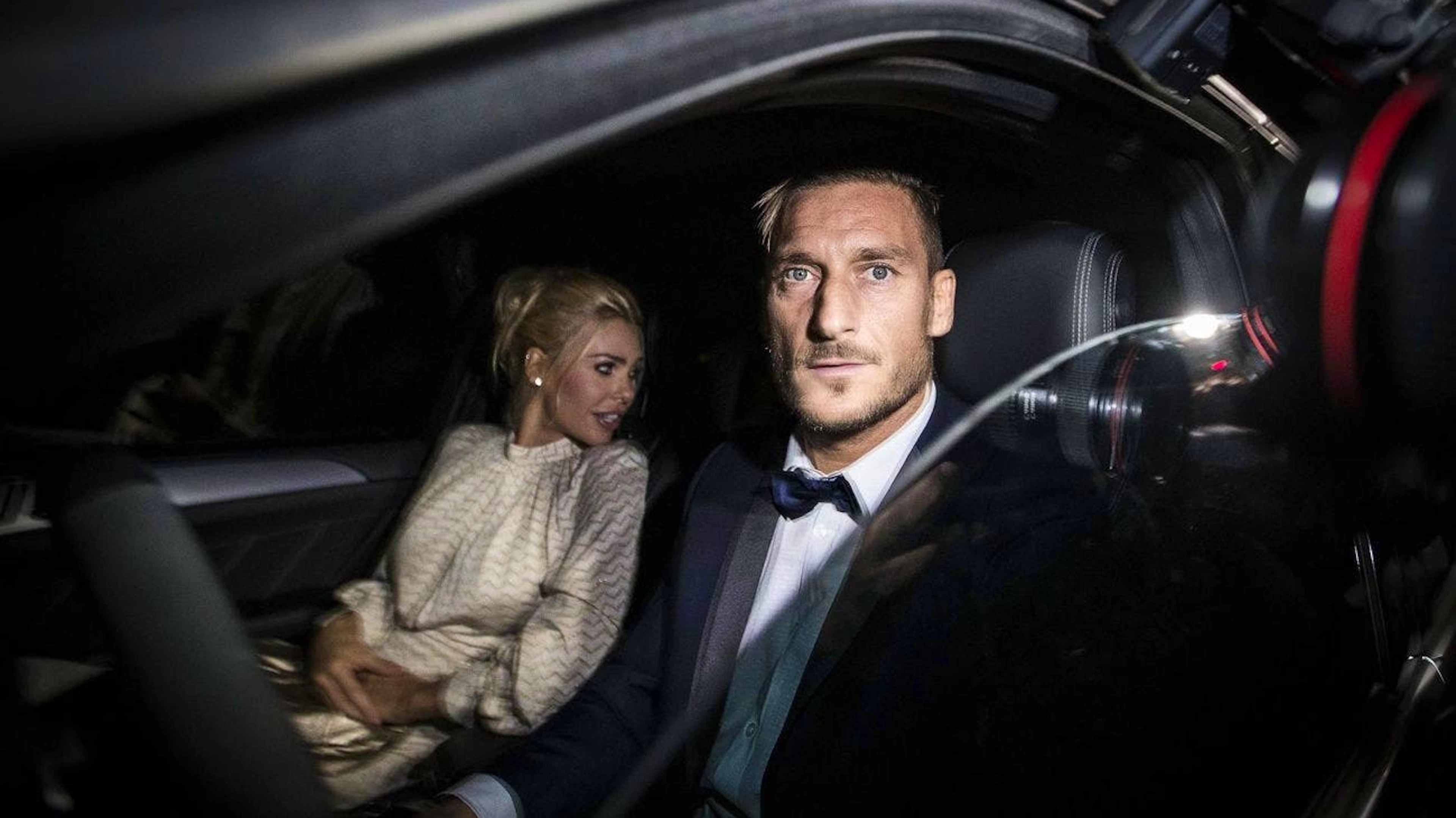 Francesco Totti e l'ex moglie Ilary Blasi in una foto d'archivio.