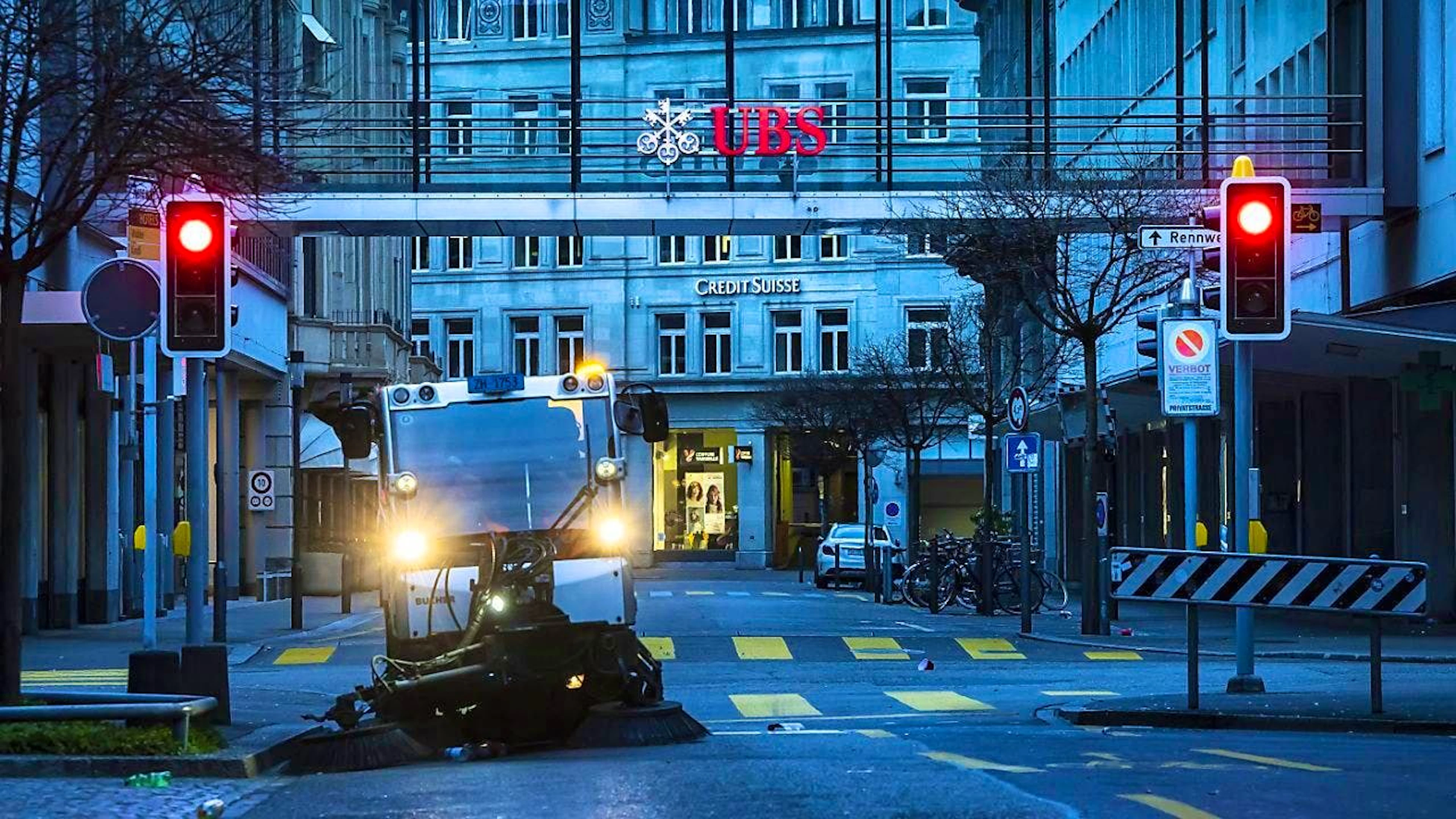 A new popular initiative wants to tighten environmental regulations for internationally active Swiss financial companies. (archive picture)