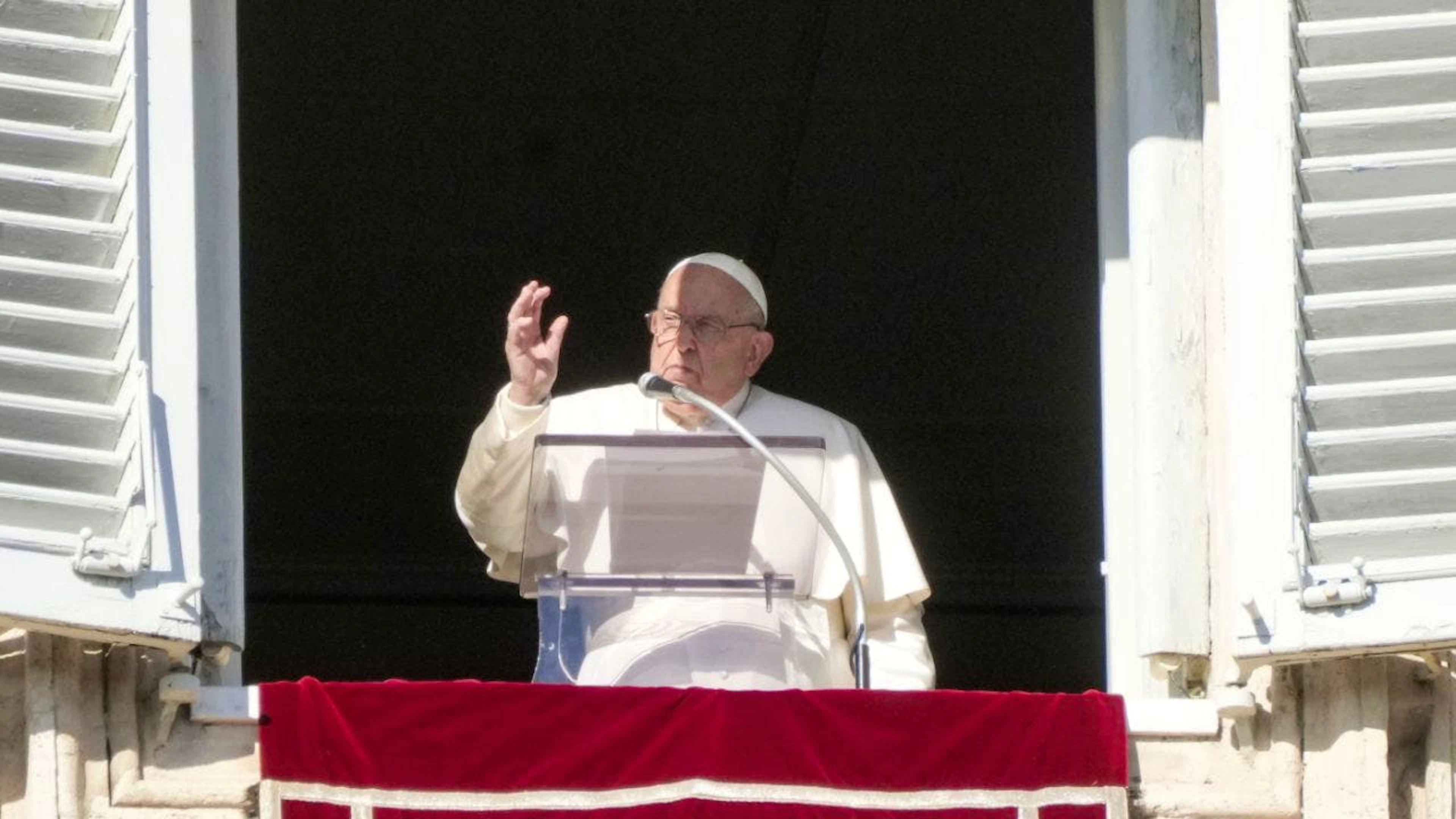 Papa Francesco ha lanciato un nuovo appello per la pace.
