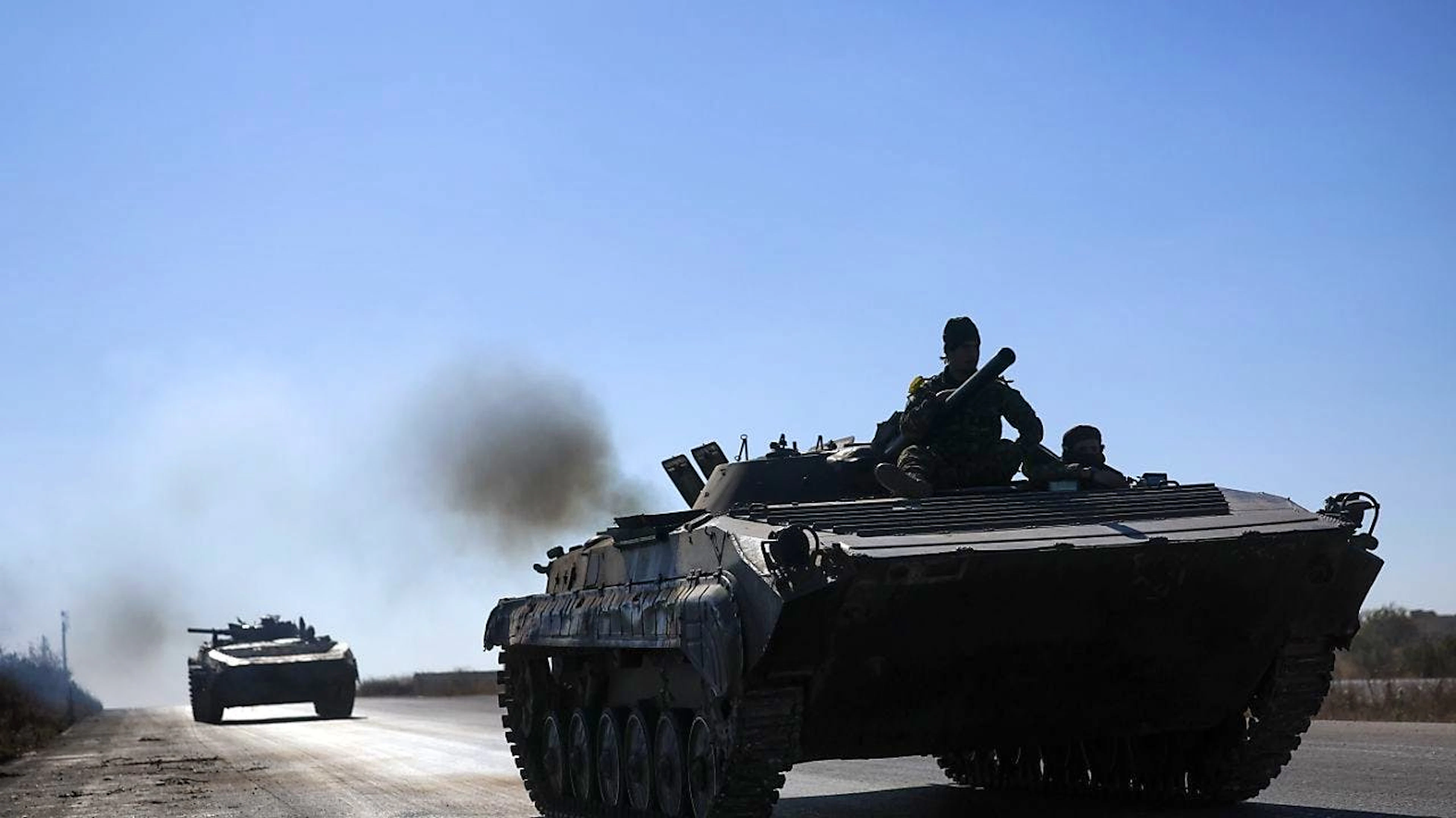 Une coalition de groupes rebelles dominée par des islamistes a lancé mercredi depuis la région d'Idleb, l'assaut contre les forces gouvernementales, prenant des dizaines de localités "sans aucune résistance" dans les provinces d'Idleb, d'Alep et de Hama.