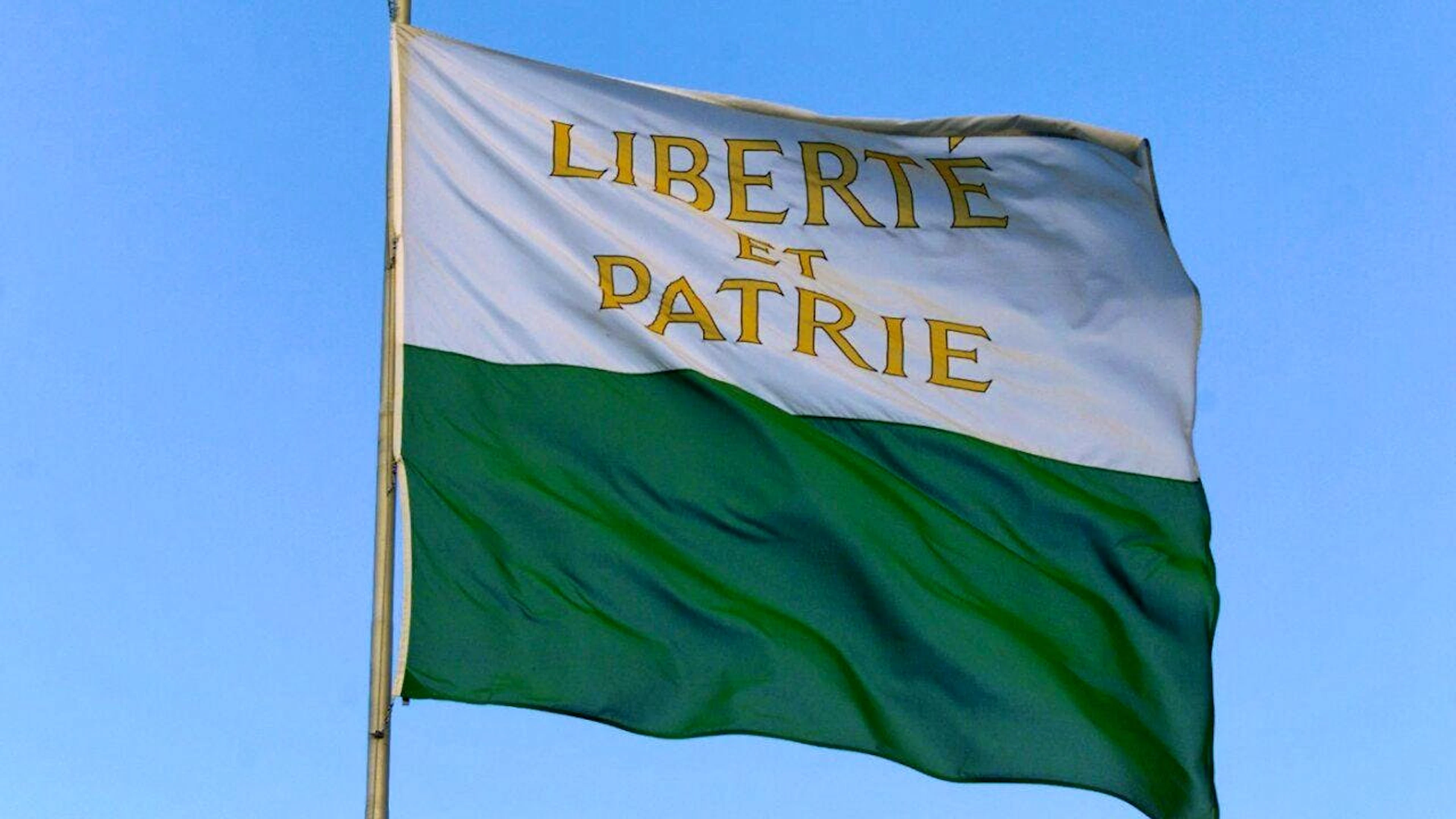 En 2025, les Vaudois et les Vaudoises se prononceront sur une initiative des milieux économiques qui demande une baisse de 12% de l'impôt cantonal sur le revenu (photo symbolique).