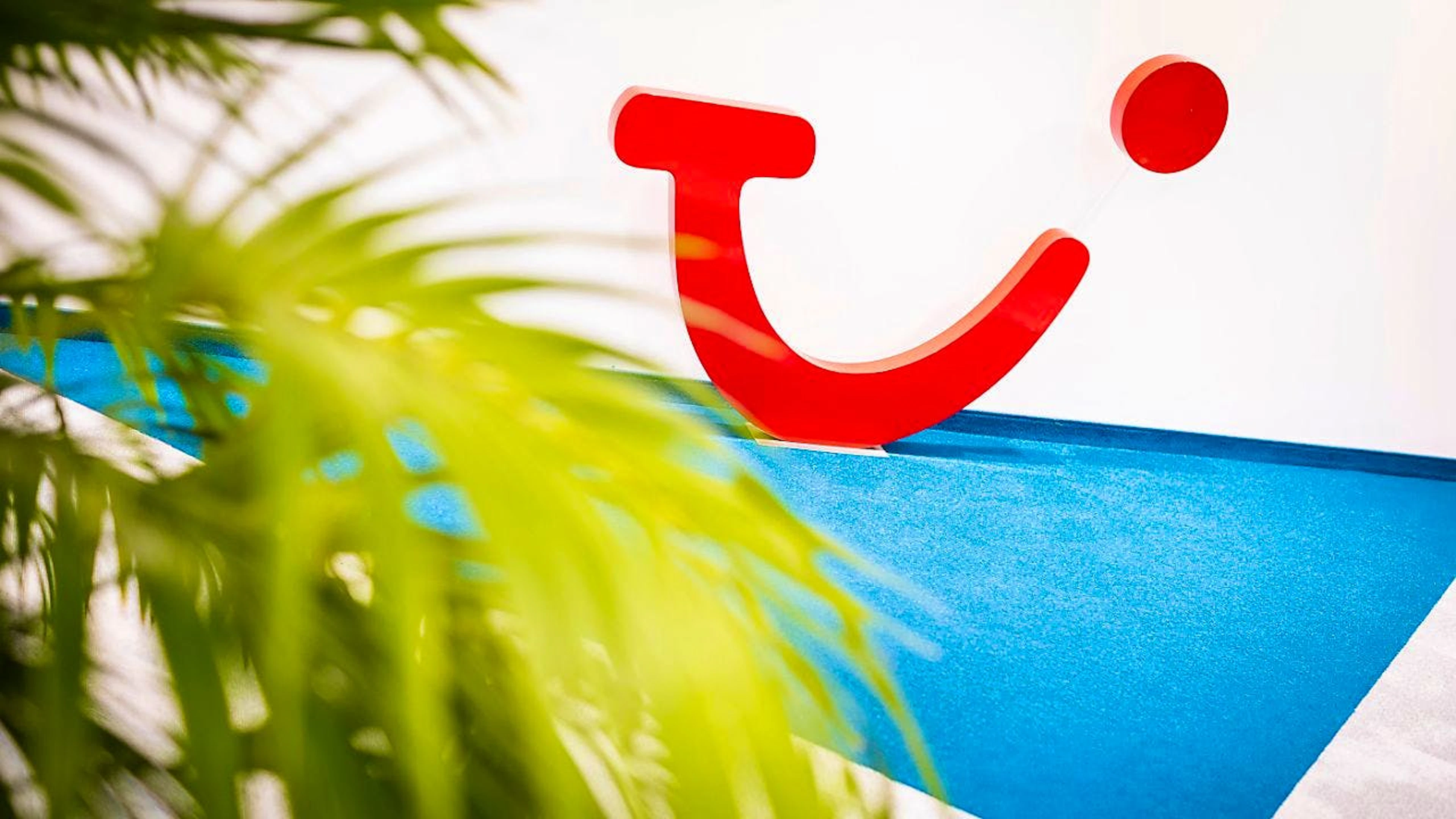 Dans son activité de compagnie aérienne en Europe, le groupe TUI a aussi amélioré ses résultats "dans un contexte de forte concurrence" et de "prix plus élevés". Il a franchi la barre des 20 millions de clients.