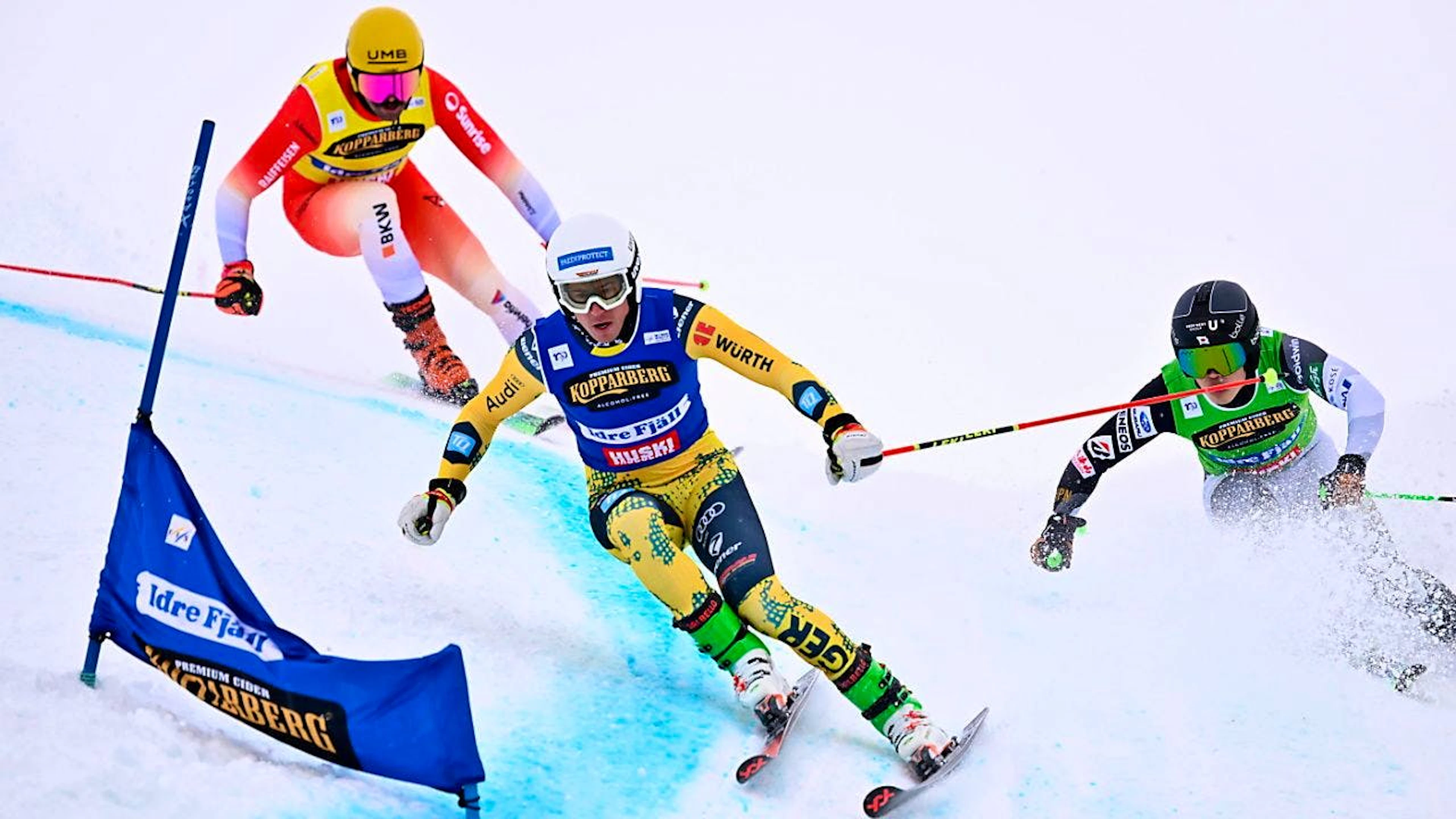 Ryan Regez (hinten) fährt in den beiden Qualifikationsläufen von Val Thorens hinterher. (Archivbild)
