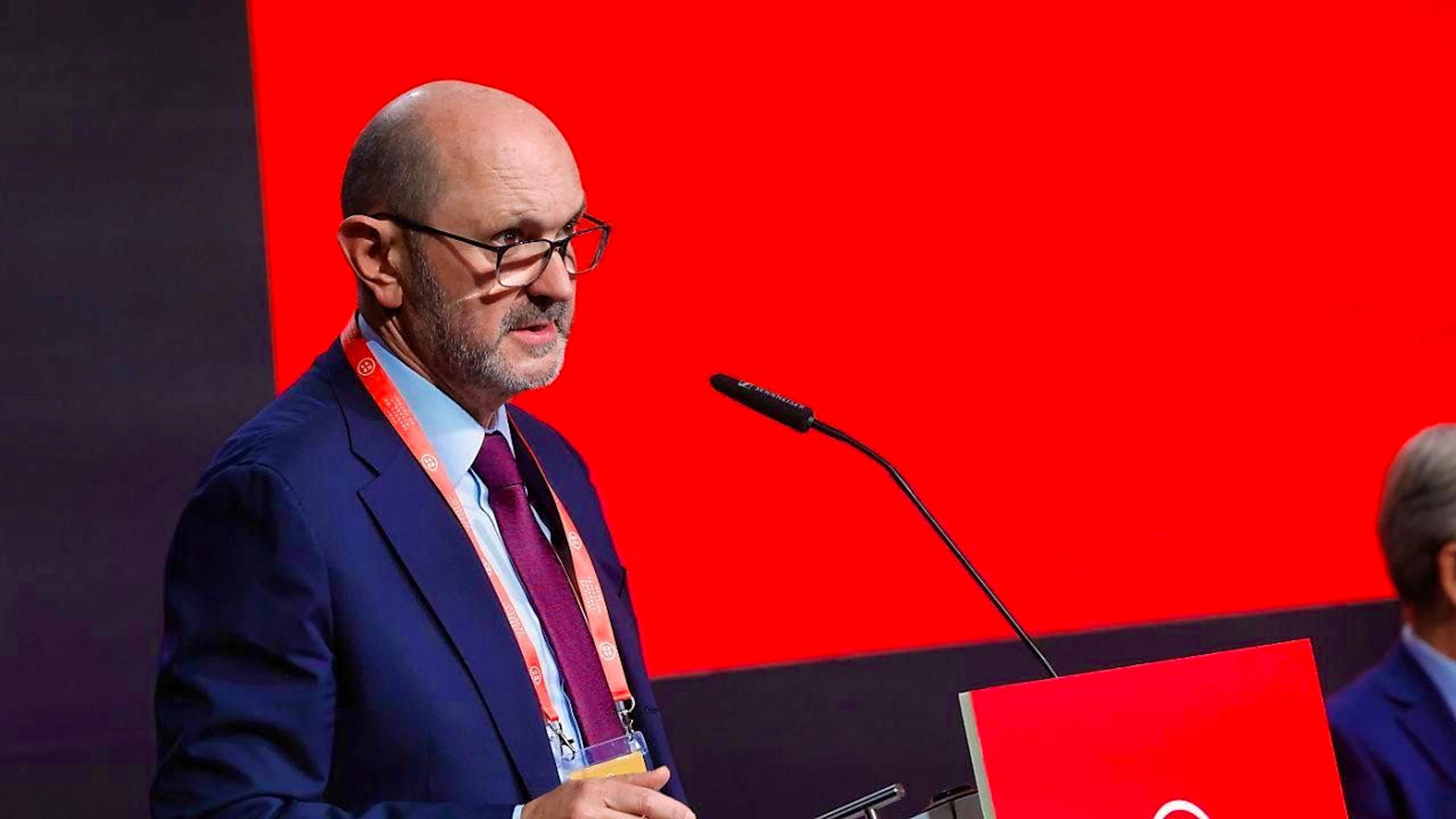 New president of the Spanish Football Federation, but for how long? Rafael Louzan