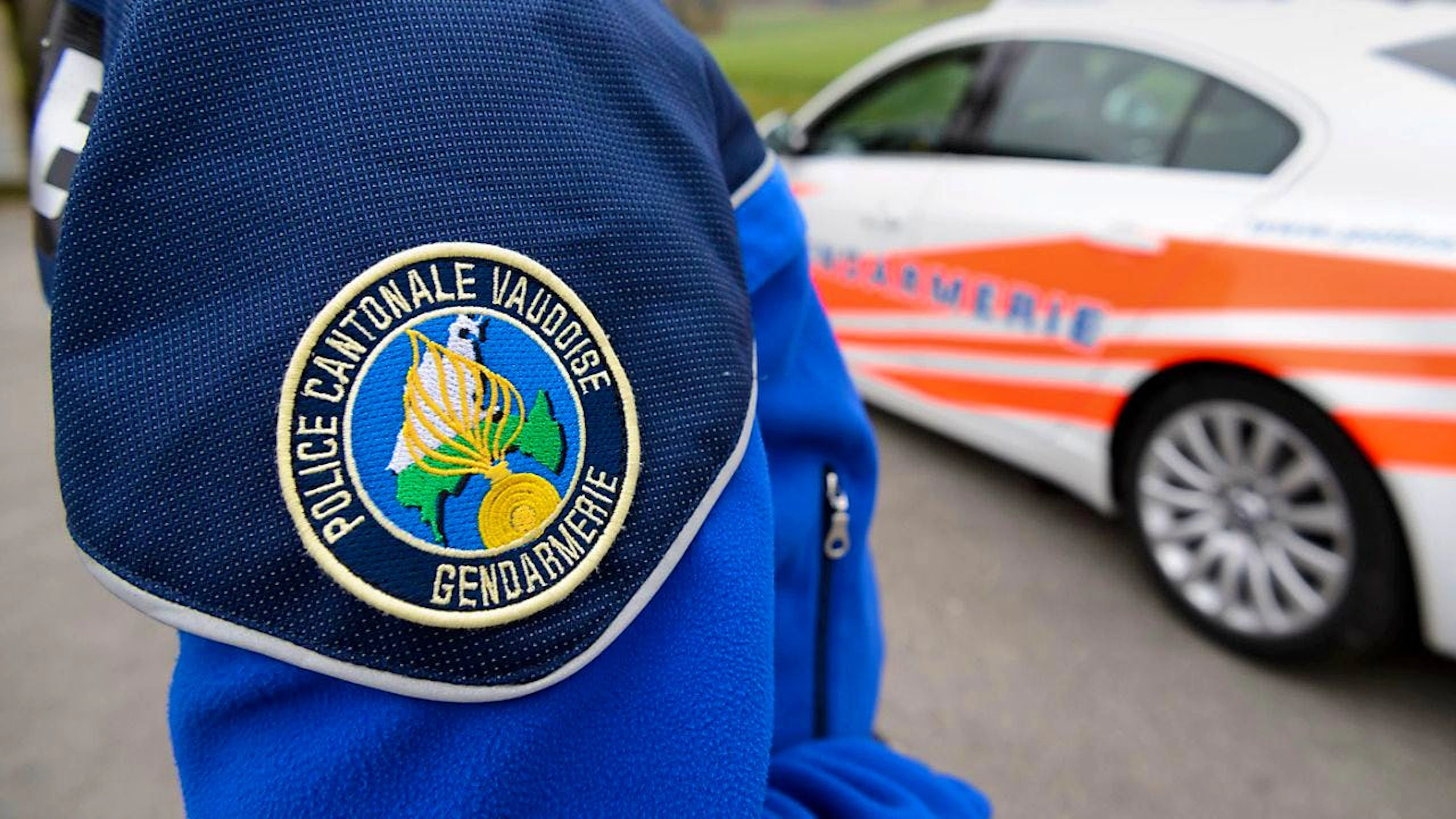 Il dramma, ha informato oggi la polizia vodese, è avvenuto mentre il bus di linea effettuava un'inversione di marcia.