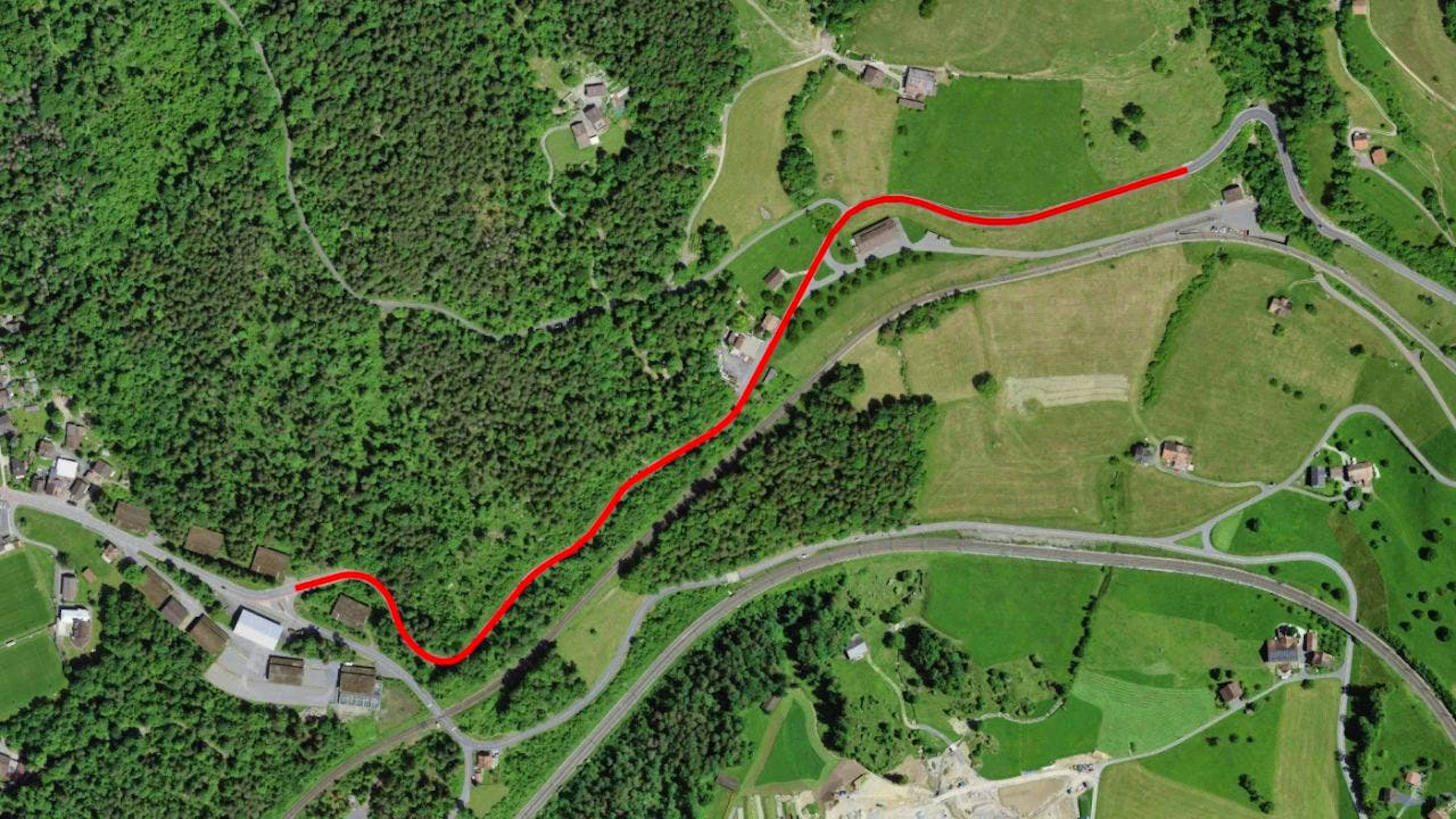 Die Hauptstrasse von Sattel nach Goldau soll im Bereich Schuttwald saniert werden.