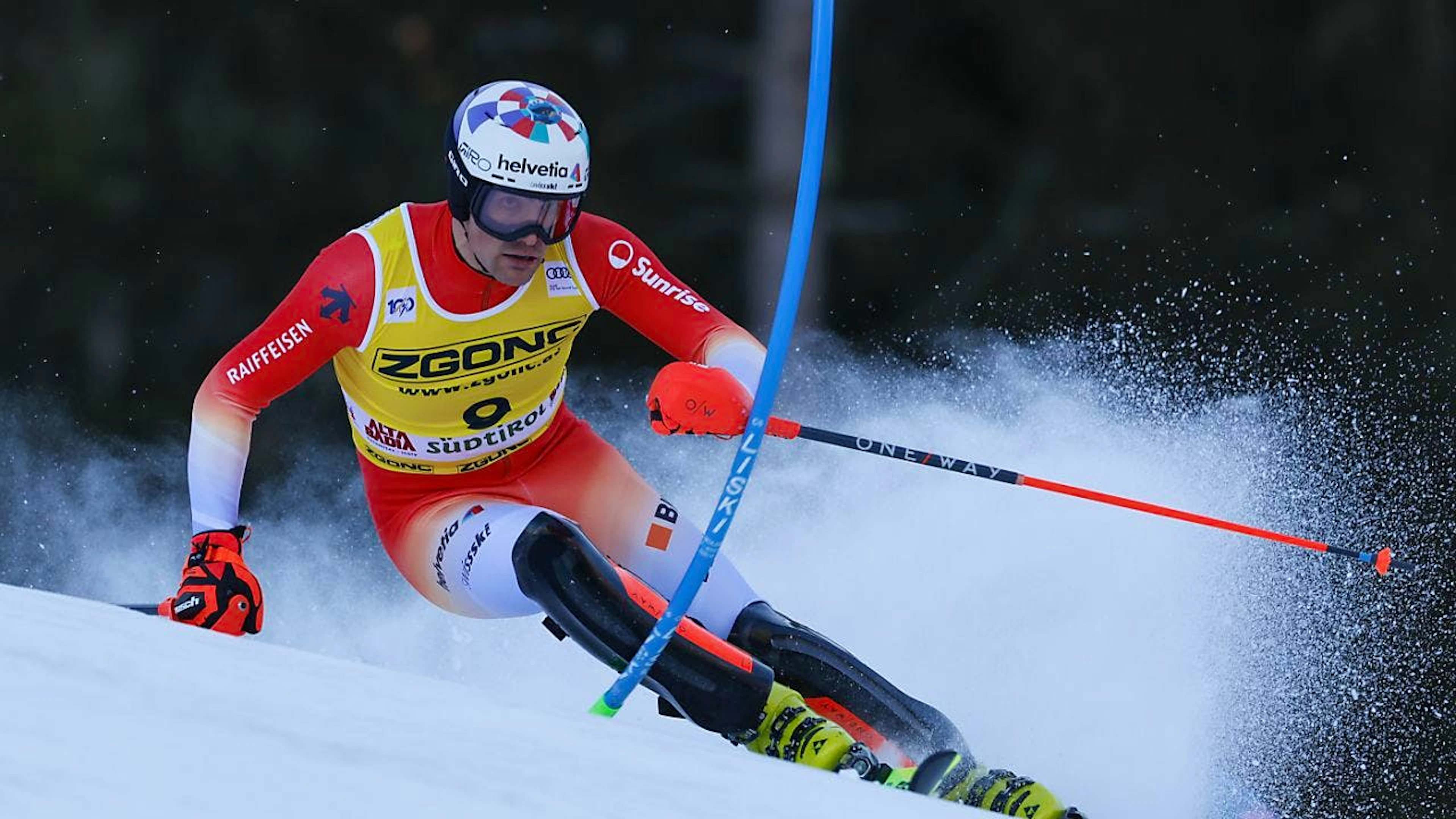 Daniel Yule startet wie Loïc Meillard mit der Chance auf einen Podestplatz in den zweiten Lauf