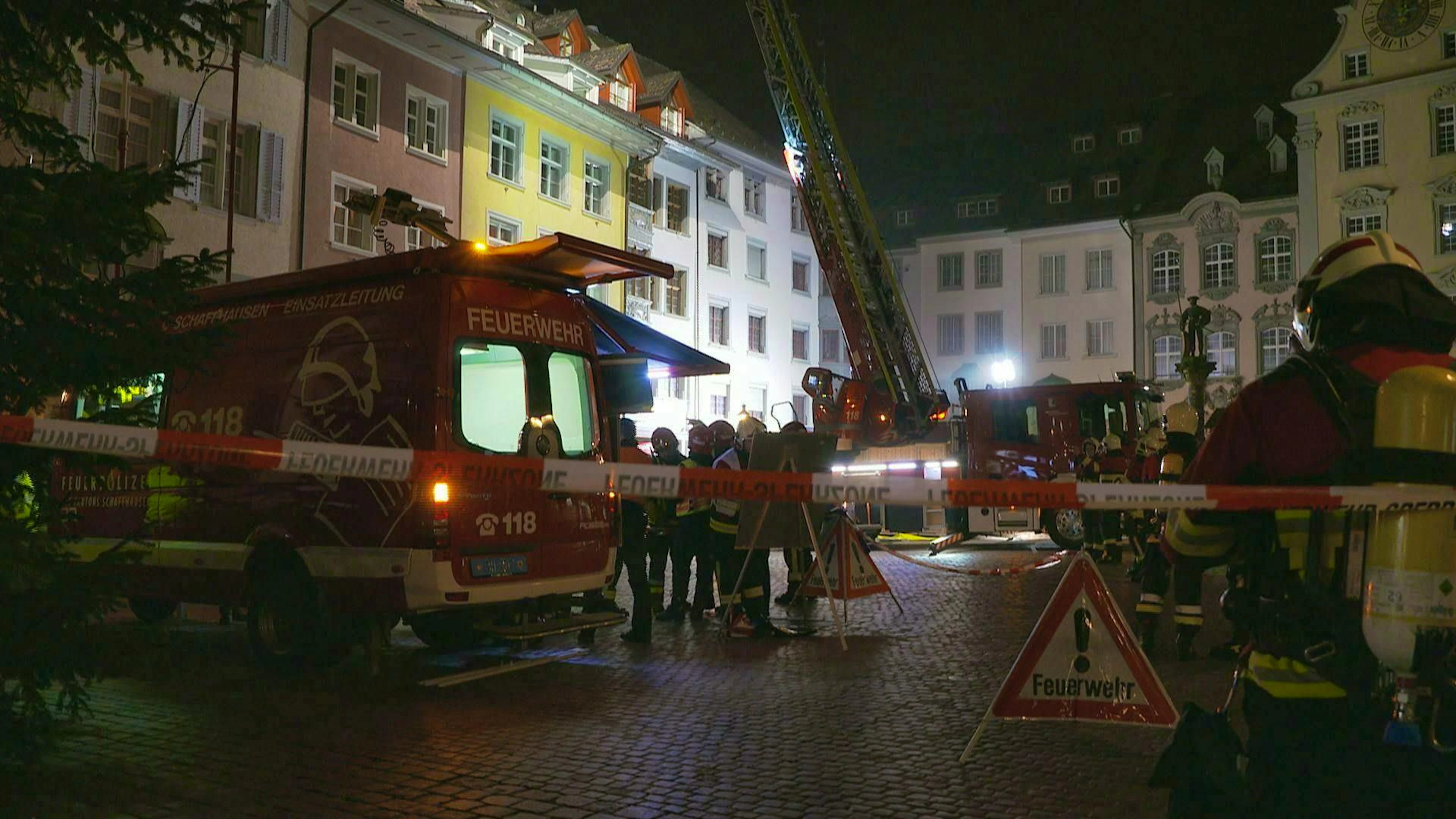 A fire broke out in the center of Schaffhausen at Fronwagplatz on Monday night