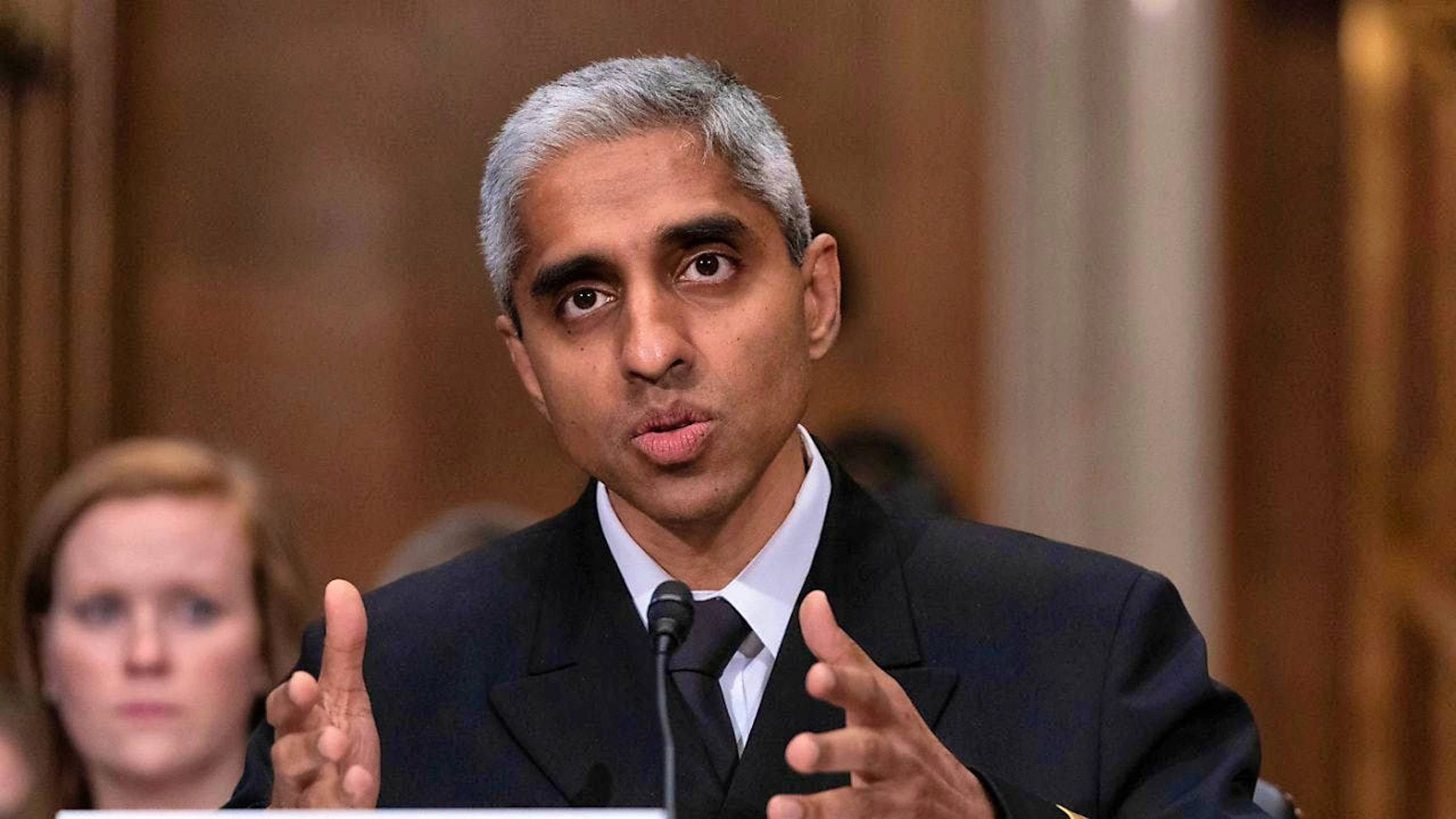 The top US physician, Vivek Murthy, warns that alcohol consumption is responsible for around 100,000 cases of cancer and 20,000 deaths from cancer in the USA every year. (archive picture)