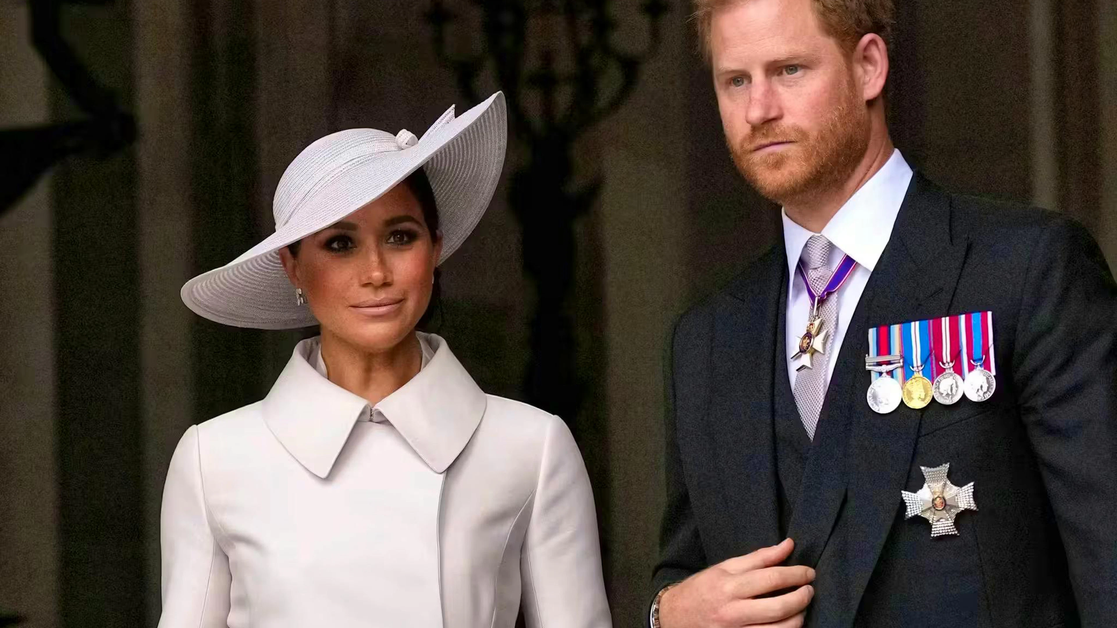 Prinz Harry und Meghan werden in einem neuen Bericht scharf kritisiert.