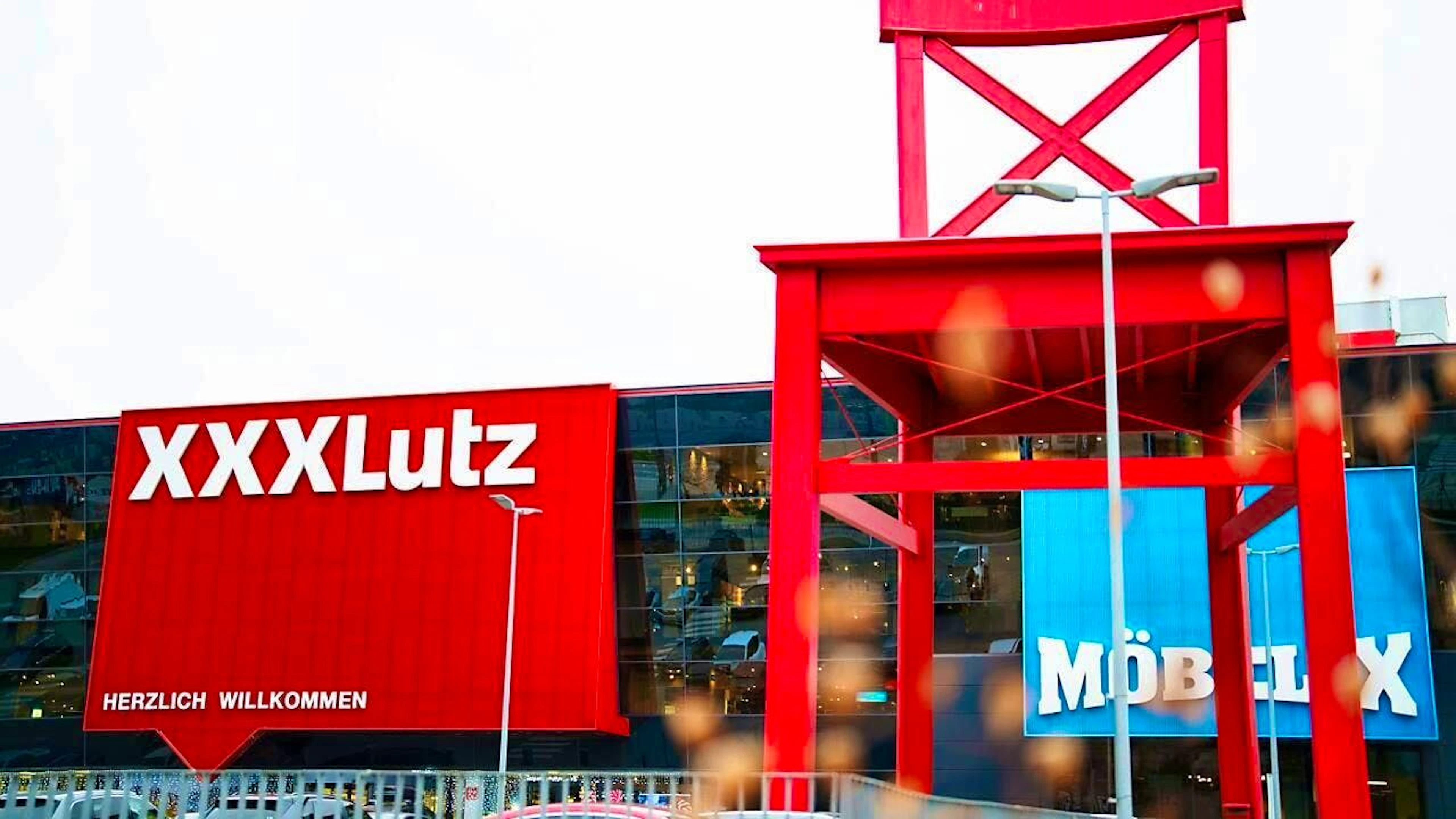 The Austrian furniture retailer XXXLutz operates more than 370 furniture stores in 14 European countries and 24 online stores with around 27,100 employees. (archive picture)