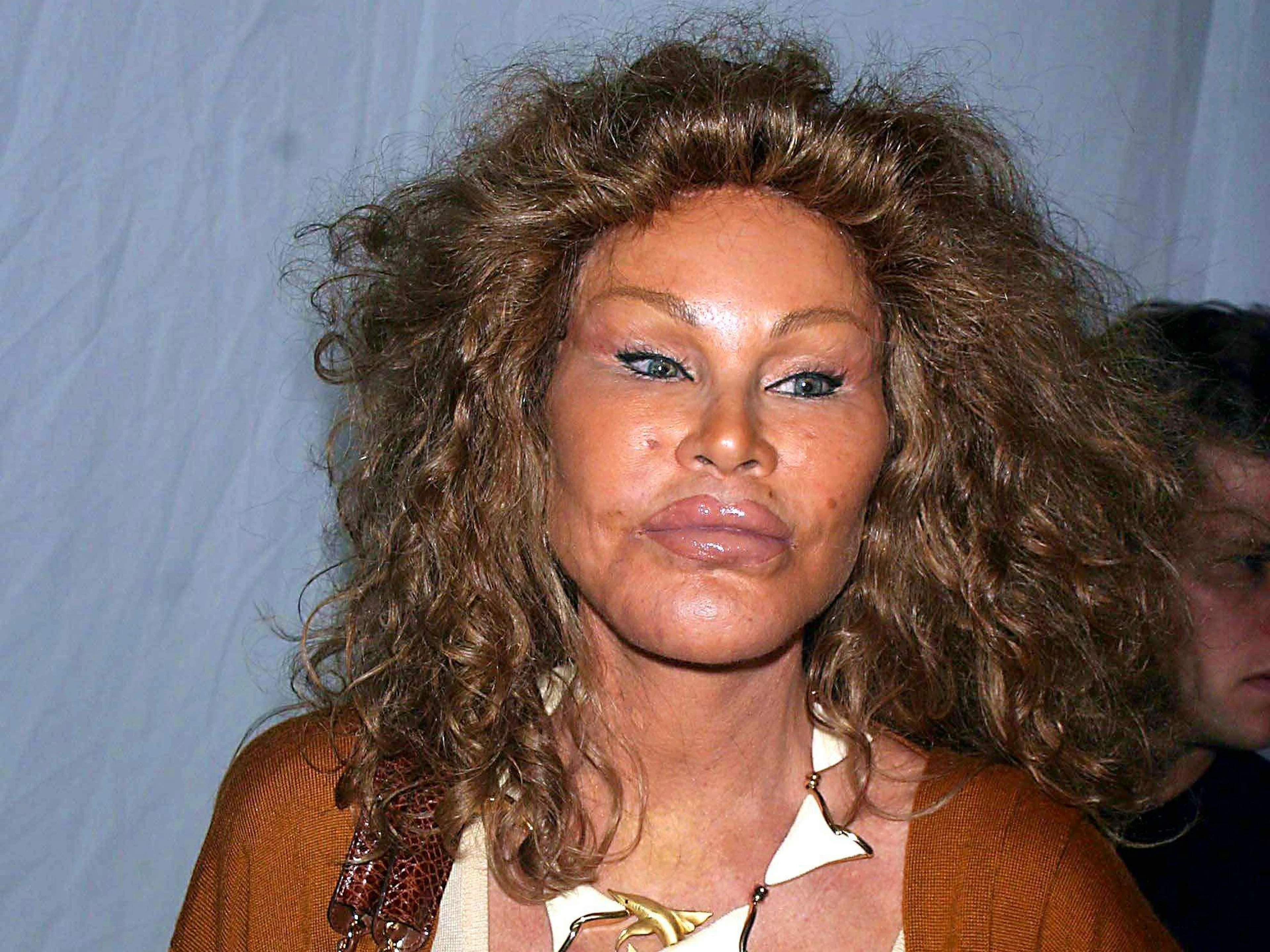 Jocelyn Wildenstein Has Passed Away. JOCELYN WILDENSTEIN MERCEDES-BENZ FASHION WEEK LLOYD KLIEN SPRING 2004 COLLECTION BRYANT PARK , NYC. 09/12/2003 Photo By John Barrett/PHOTOlink /MediaPunch Copyright: xJohnxBarrett/PHOTOlinkx/MediaPunchx