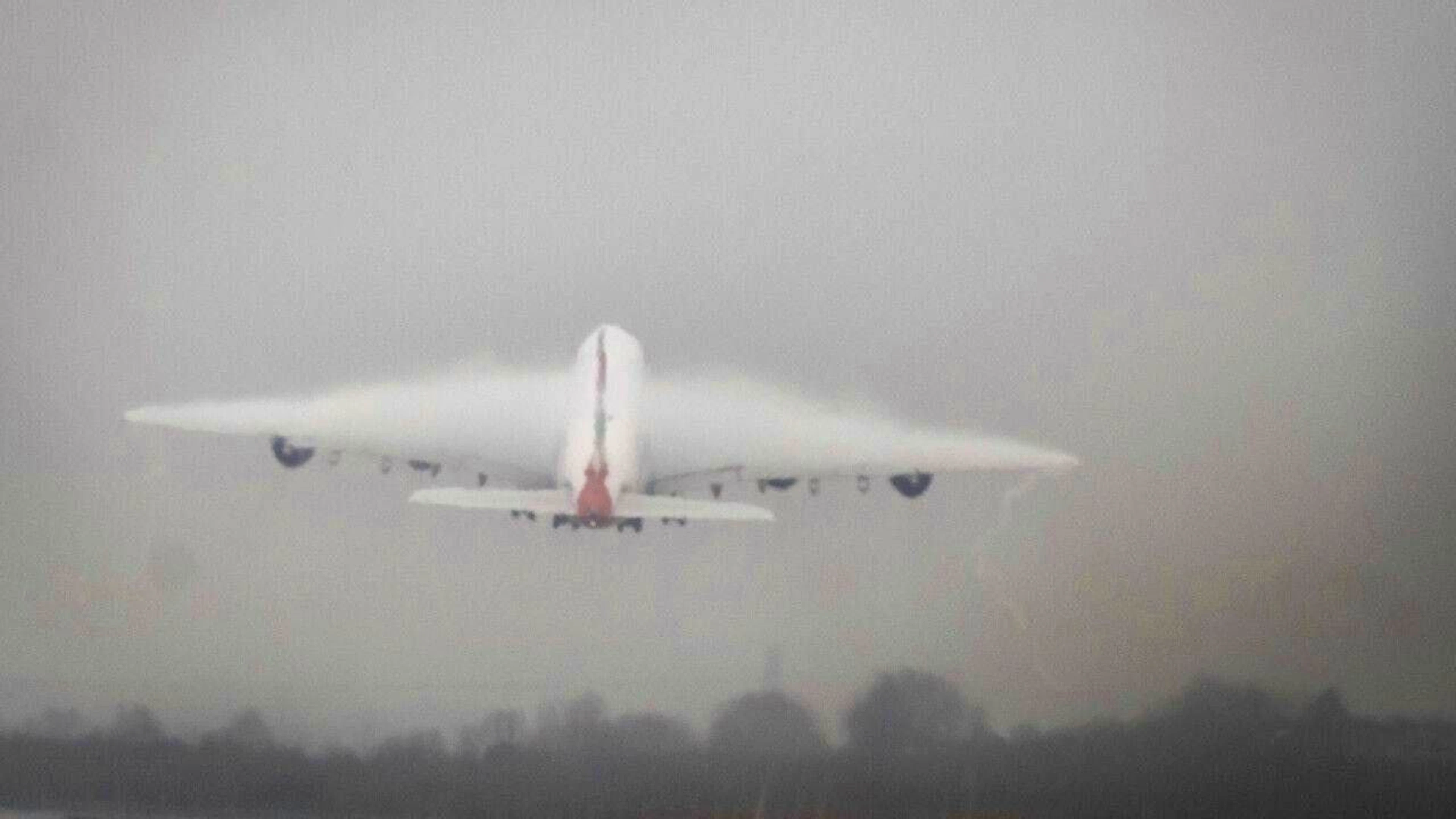 The authors of the study analyzed heart recordings of people living near one of four major English airports: London-Heathrow, London-Gatwick, Manchester and Birmingham. (archive picture)