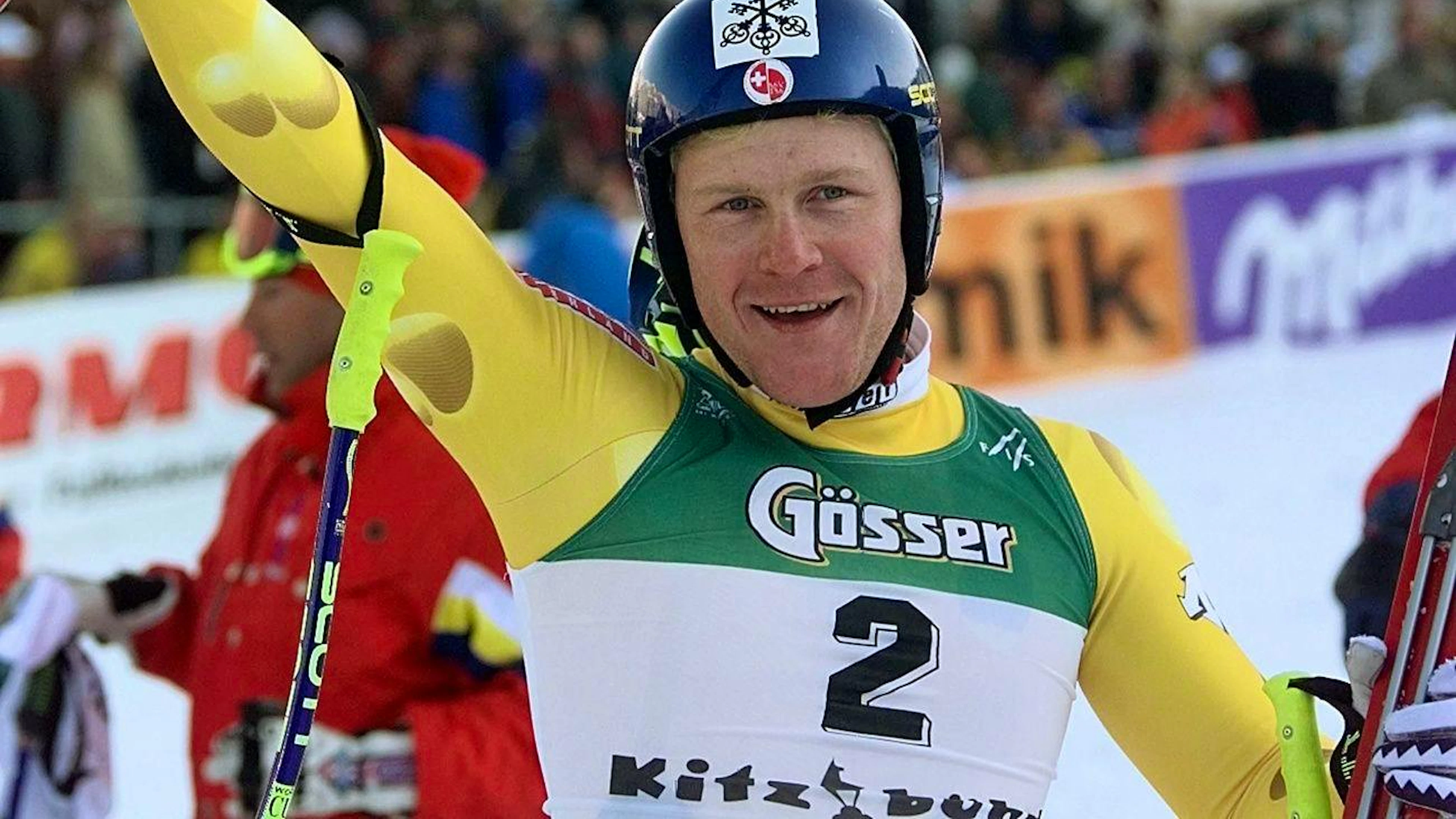 Didier Cuche gewinnt im Käsedress auf der Streif in Kitzbühel.