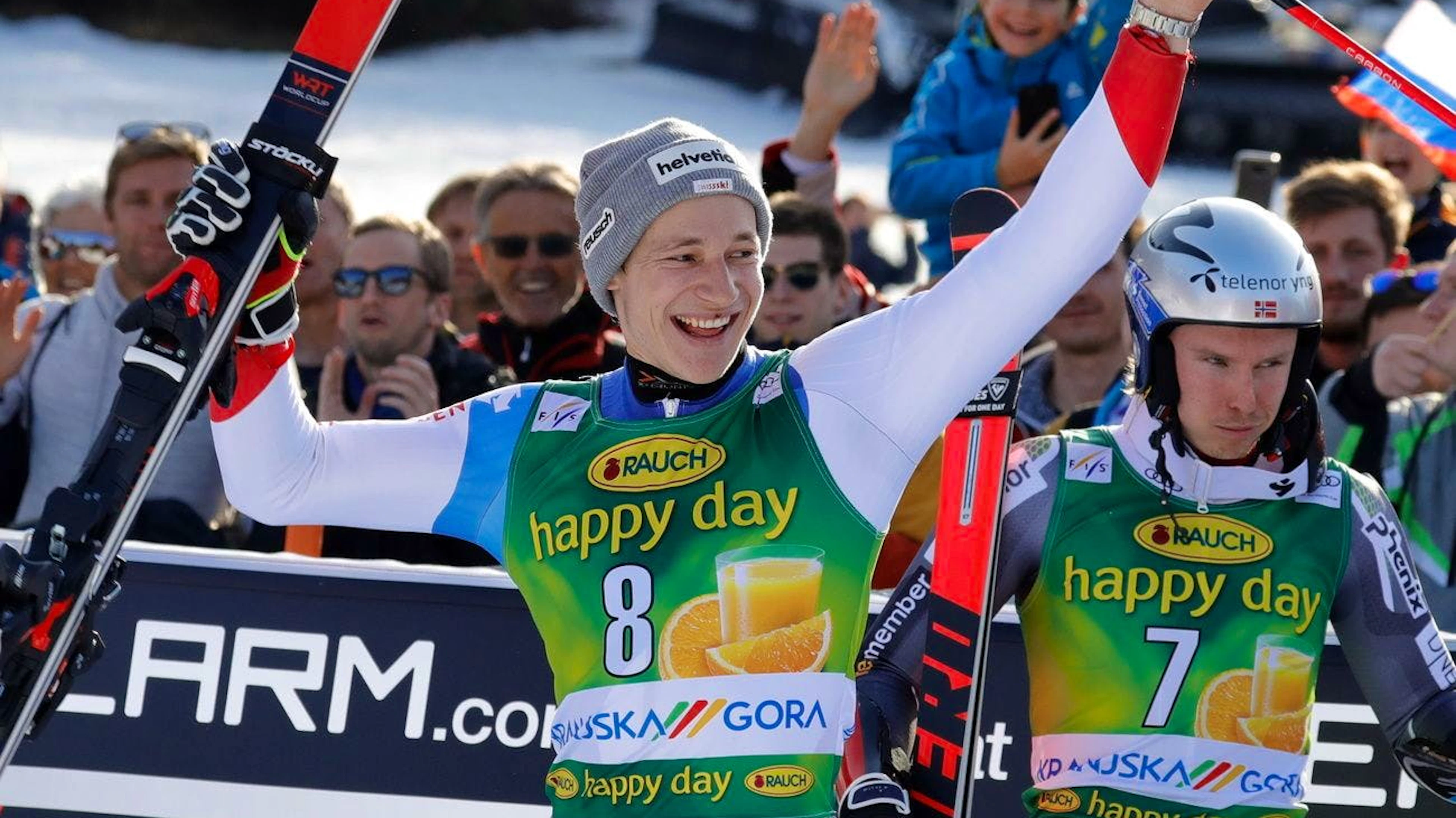 Marco Odermatt jubelt in Kranjska Gora über sein erstes Weltcup-Podest.