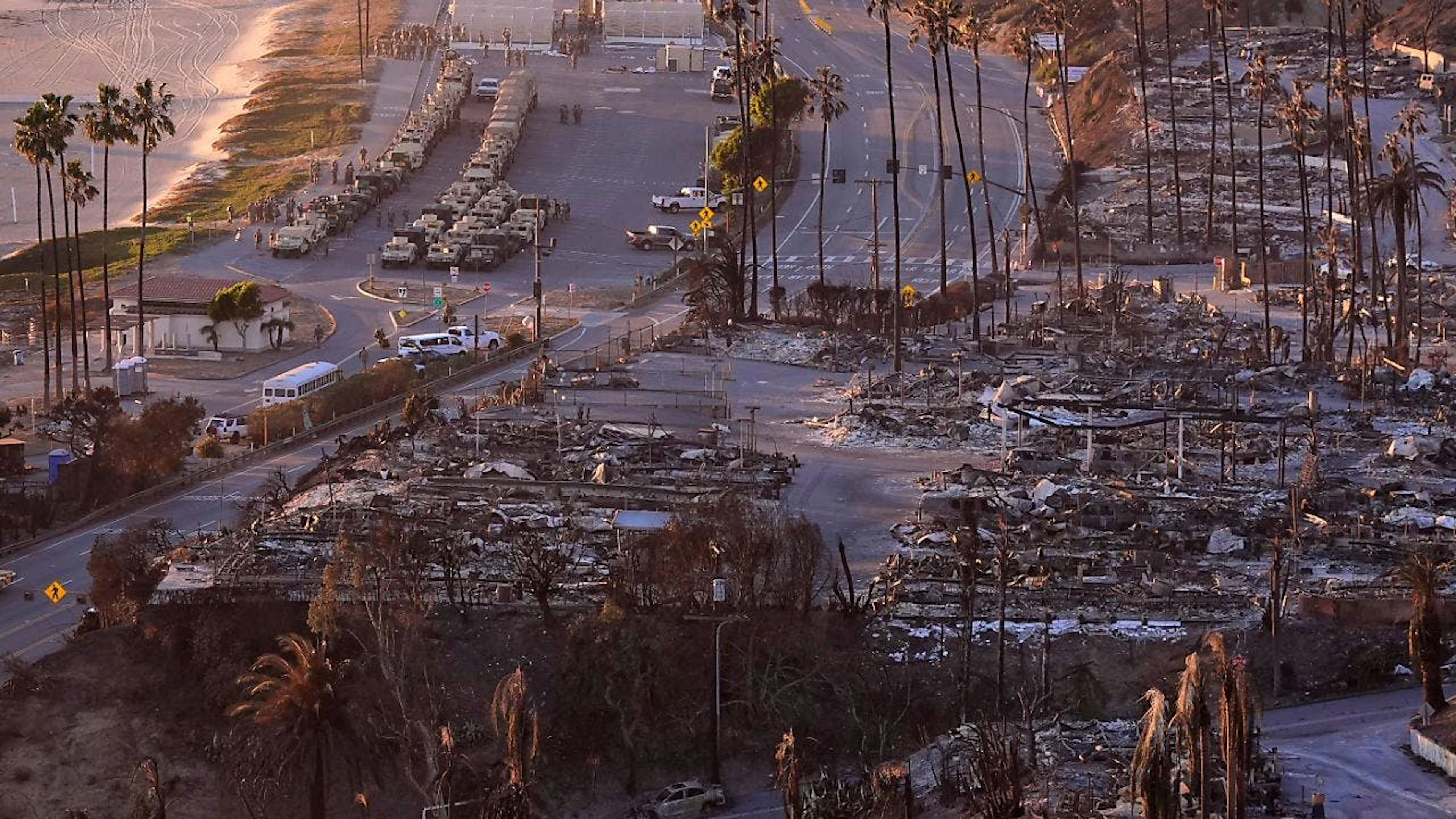 Eine ausgebrannte Nachbarschaft in Los Angeles. Foto: Mark J. Terrill/AP/dpa