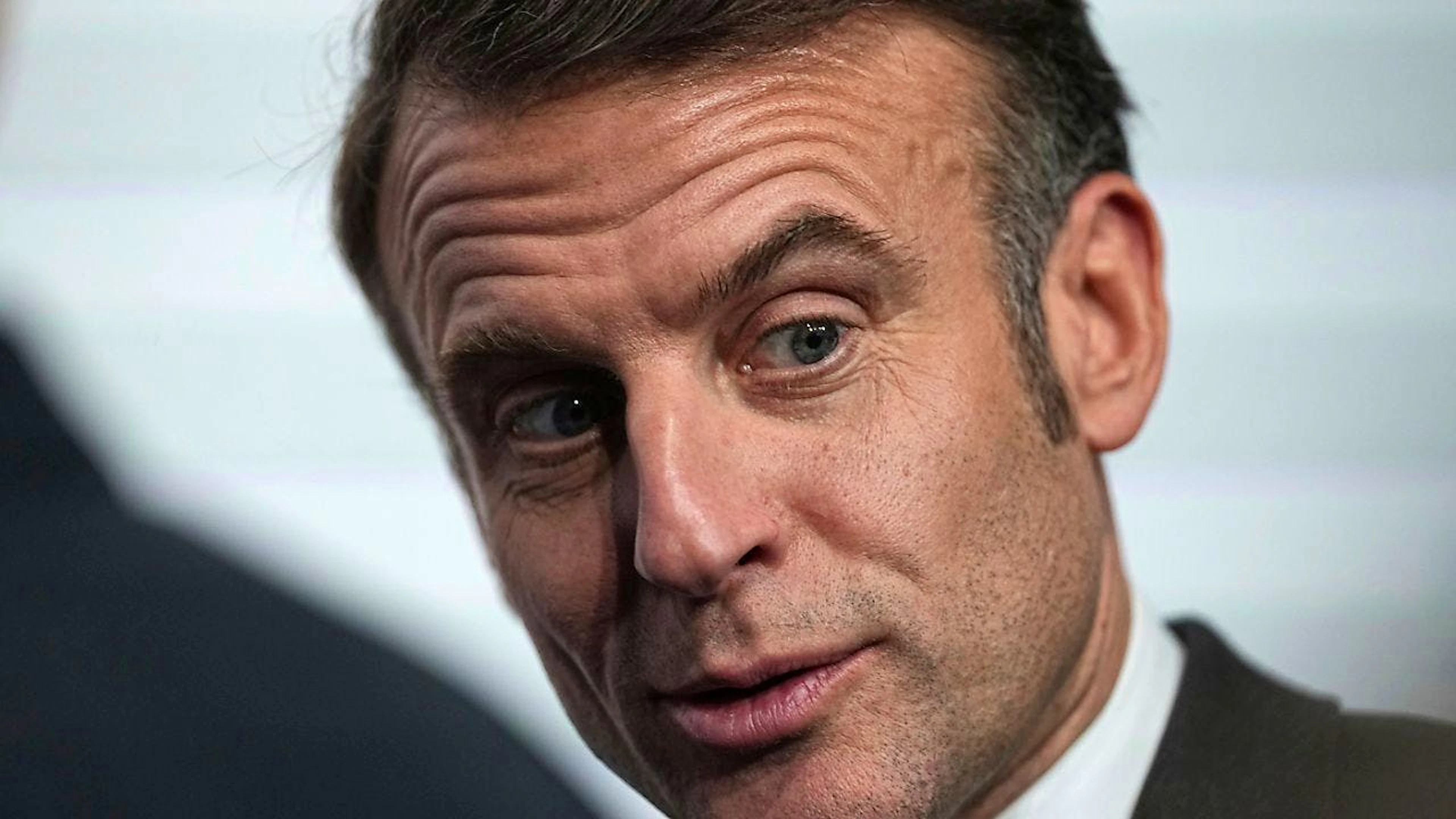 ARCHIV - Der französische Präsident Emmanuel Macron. Foto: Laurent Cipriani/AP Pool/dpa