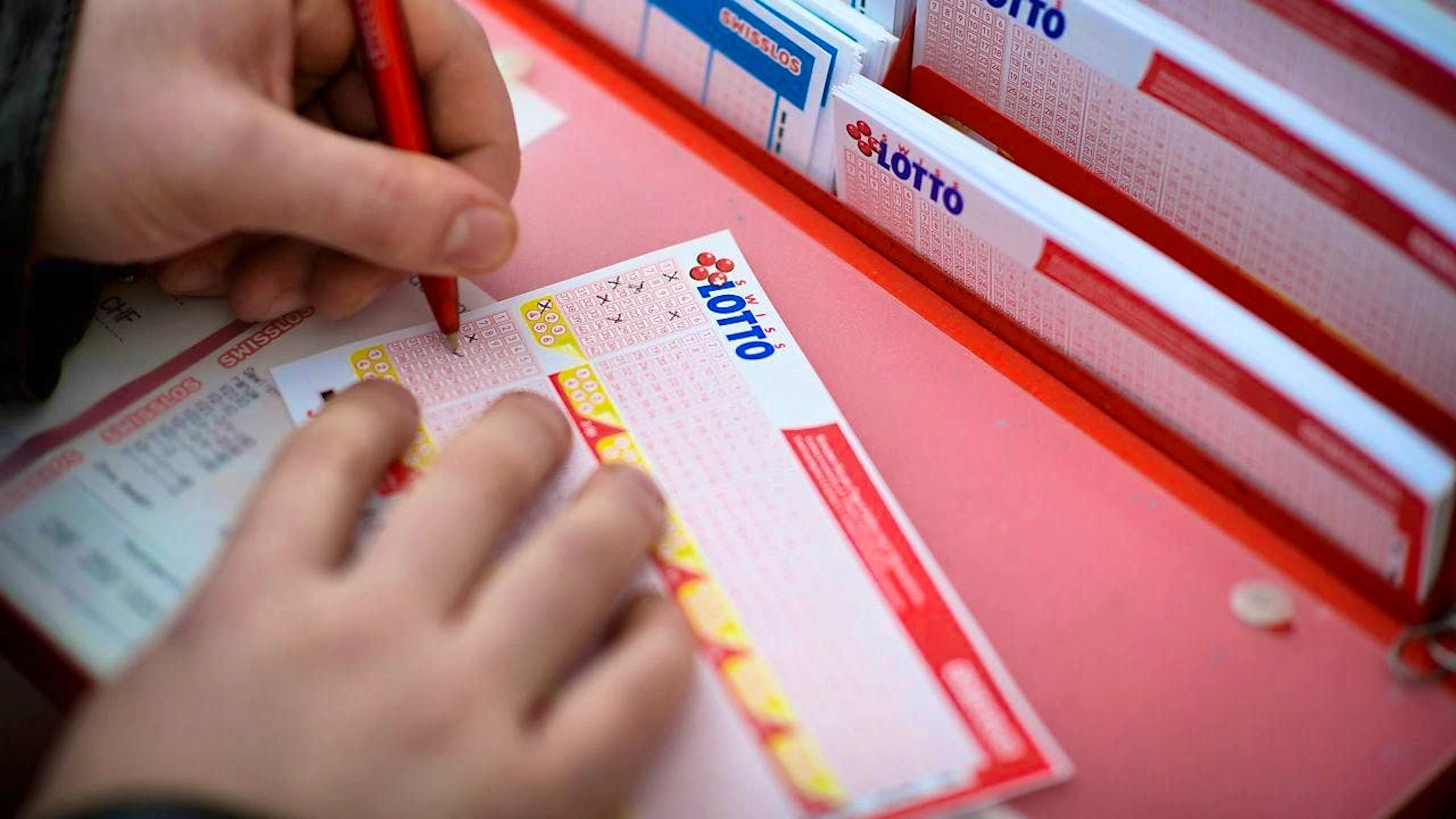 Many people desperately want to hit the jackpot in the lottery once in their lives.