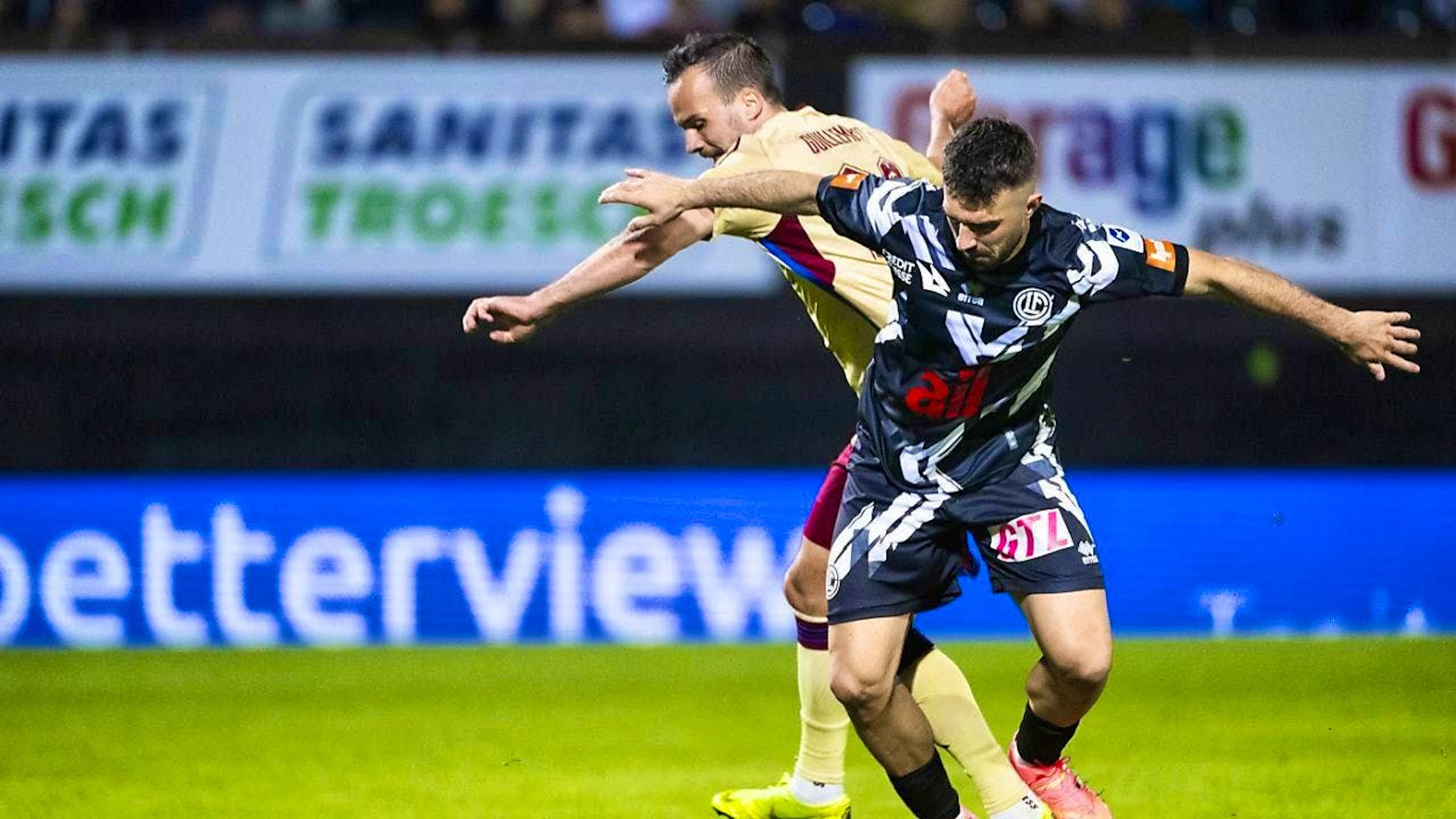 Kreshnik Hajrizi (right) plays for FC Sion on loan