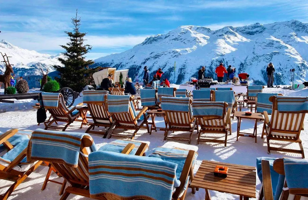 These are the most beautiful piste bars in Switzerland - right?