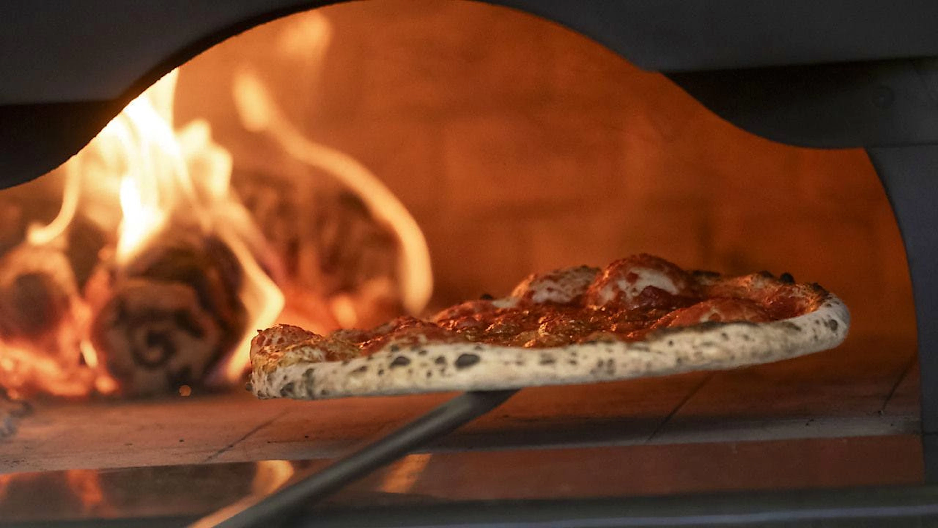 Der Belag einer Pizza kann hitzige Debatten auslösen. (Archivbild)