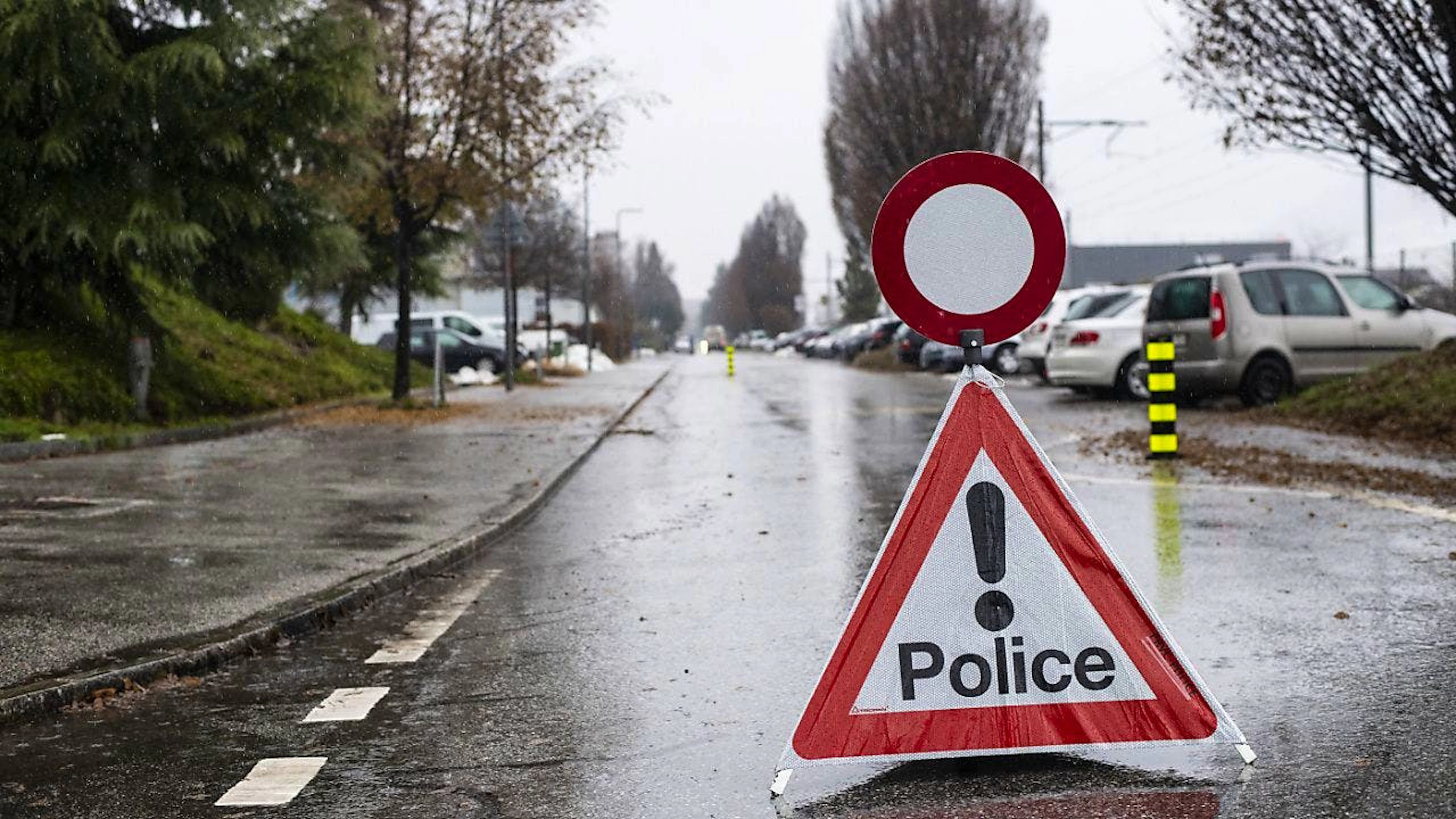 Alerté par une tierce personne, témoin des faits, les patrouilles de police sont parvenues à localiser le véhicule des cambrioleurs entre Bramois et Sion (photo symbolique).