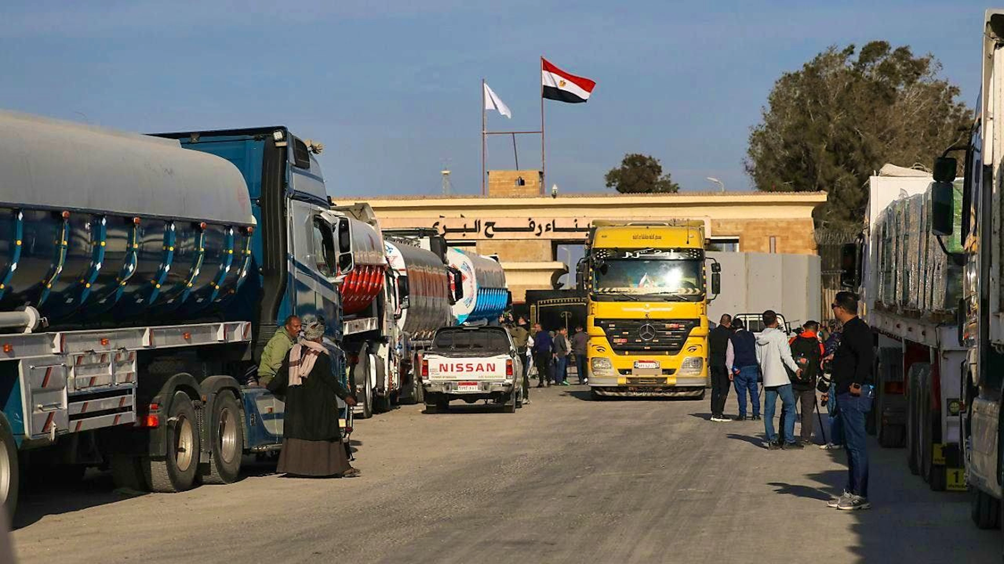 ARCHIVE - Aid transports queue at the Rafah border crossing to enter the Palestinian territories. Photo: Gehad Hamdy/dpa/Archive image