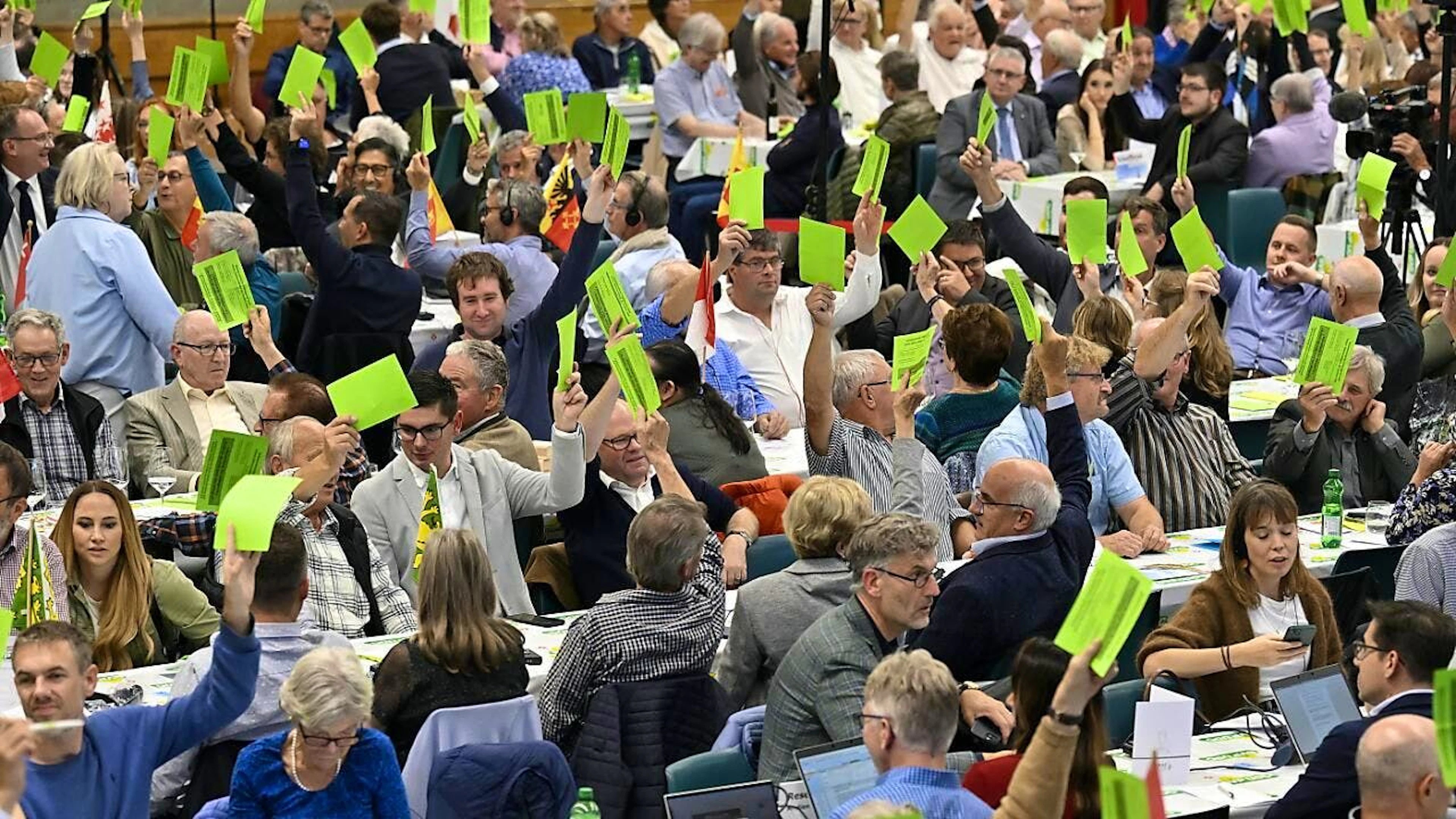 Die Delegierten von drei Parteien treffen sich am Samstag zu ihrer Versammlung: SVP (Bild), Grüne und GLP. (Archivbild)