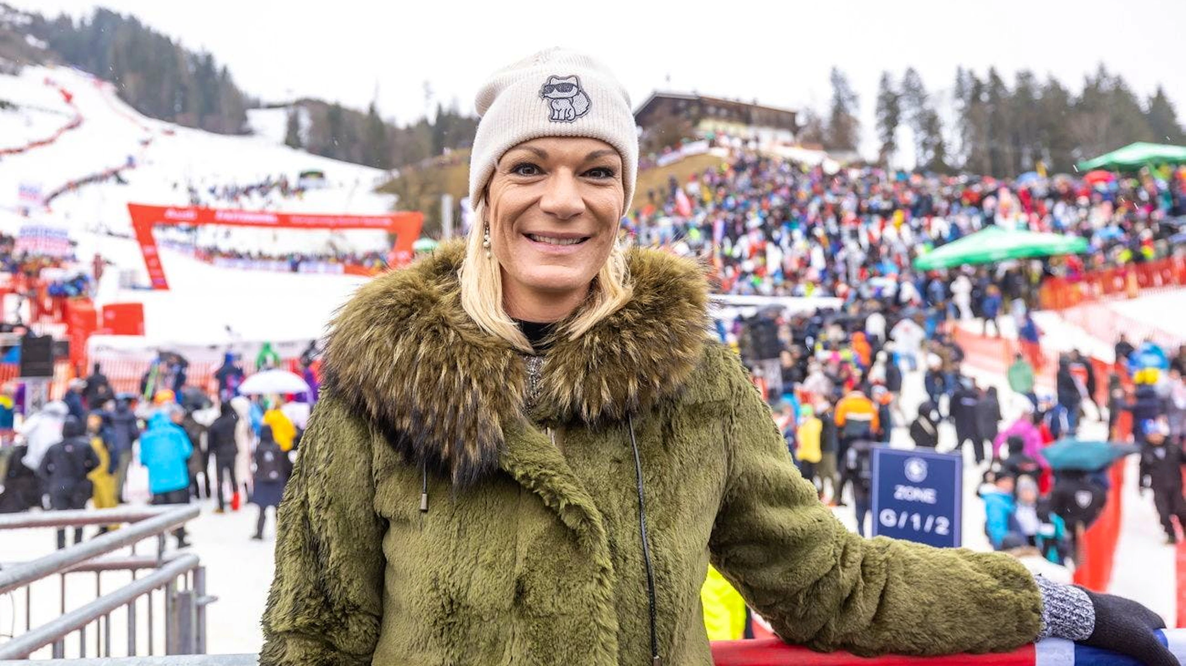 Ex-Skirennfahrerin Maria Höfl-Riesch während des Slaloms der Männer am Sonntag, 26. Januar 2025, in Kitzbühel.