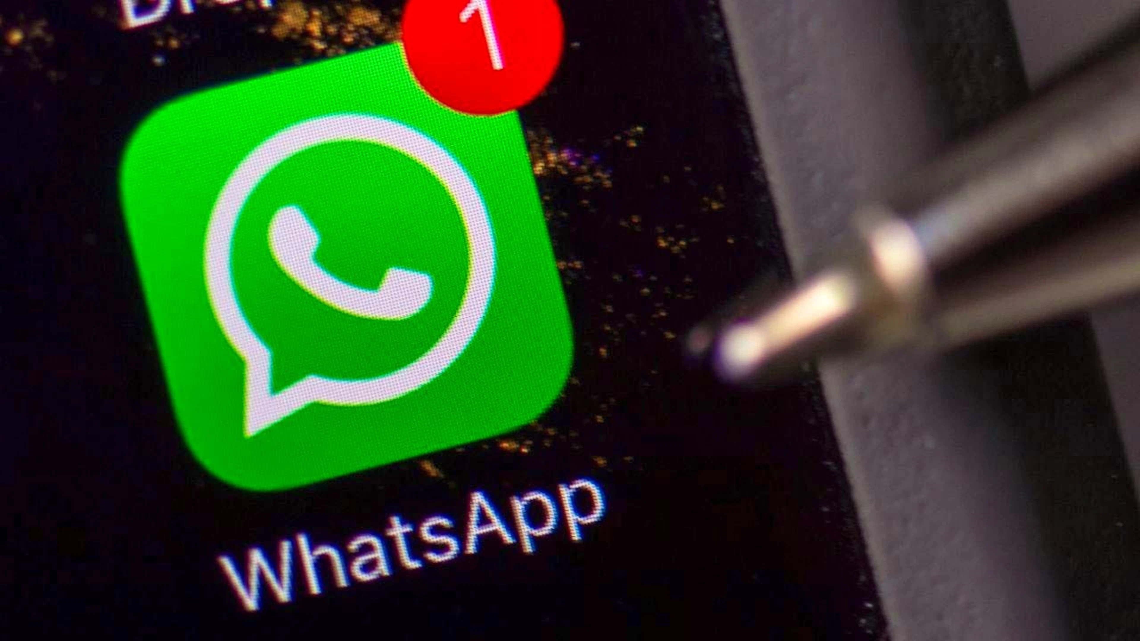 Among other things, WhatsApp will be partially deactivated in spring. (symbolic image)