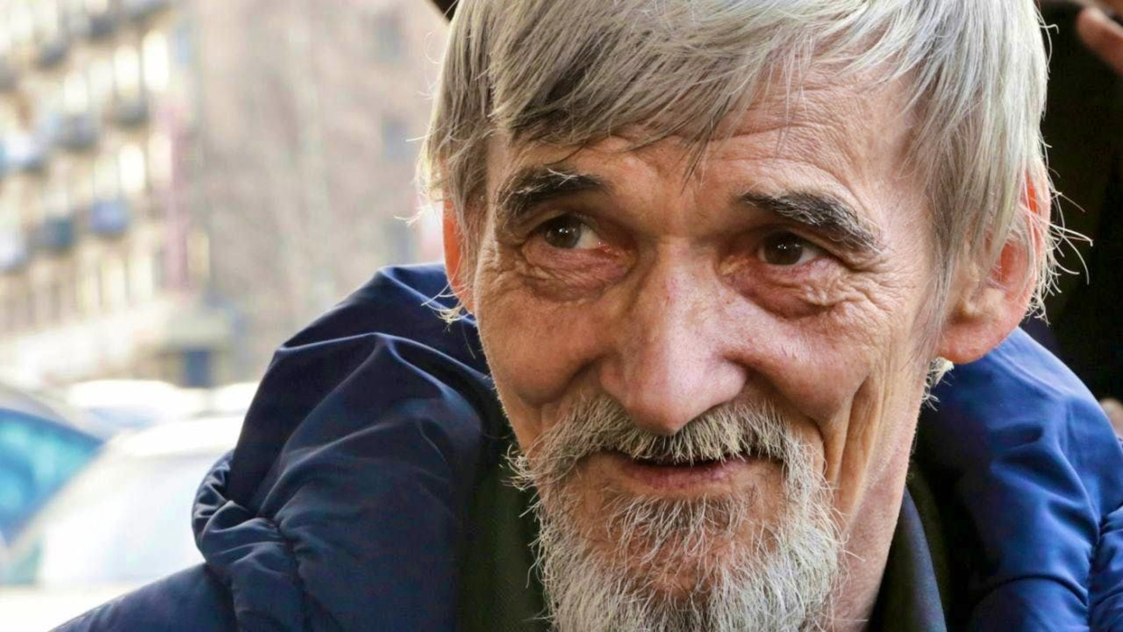 ARCHIVE - Yuri Dmitriev, human rights activist and historian from Russia, speaks to journalists outside a court. Photo: Vladimir Larionov/AP/dpa/Archive photo