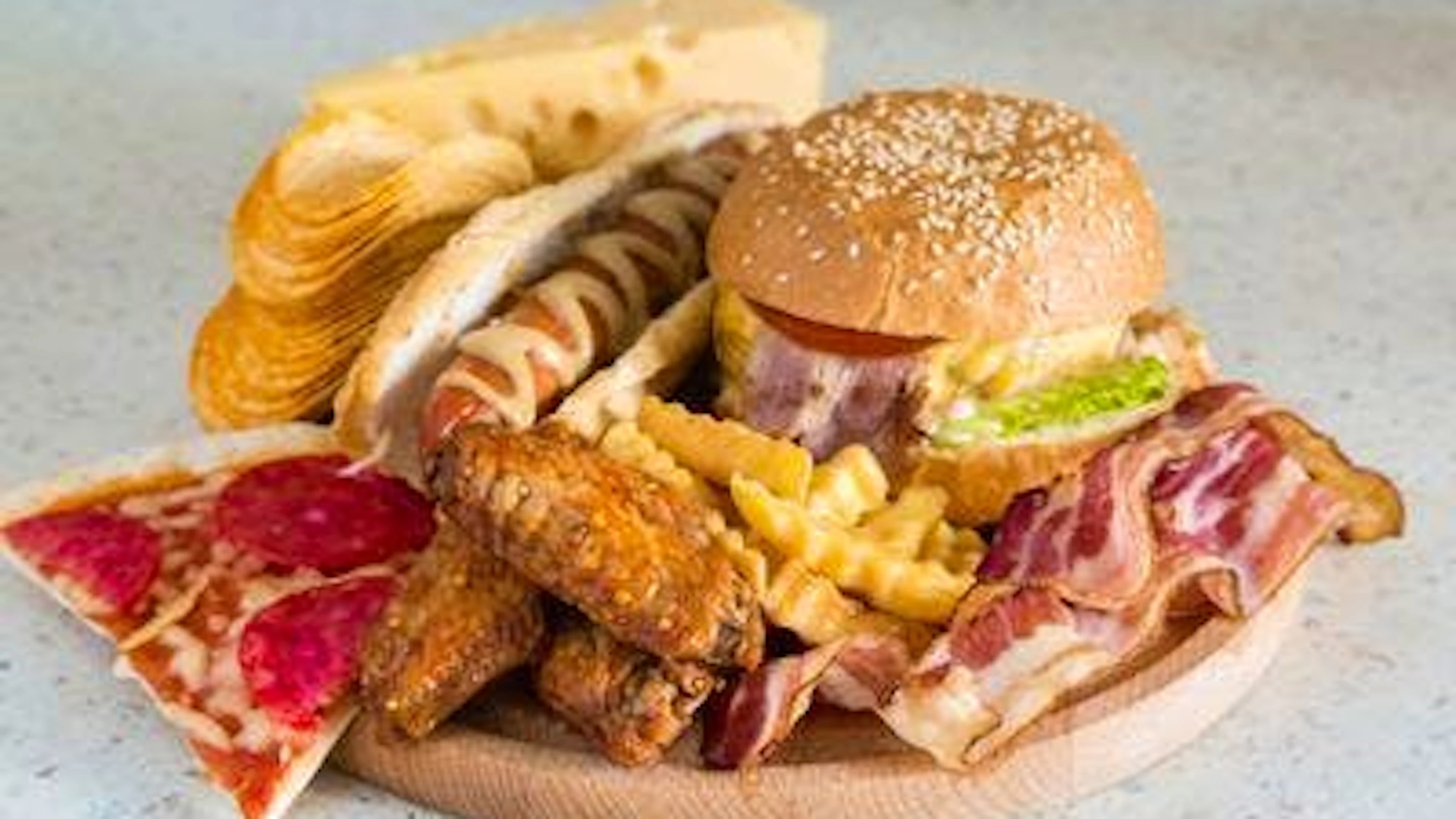 Zu Fastfood solltest du nicht zu oft greifen. 