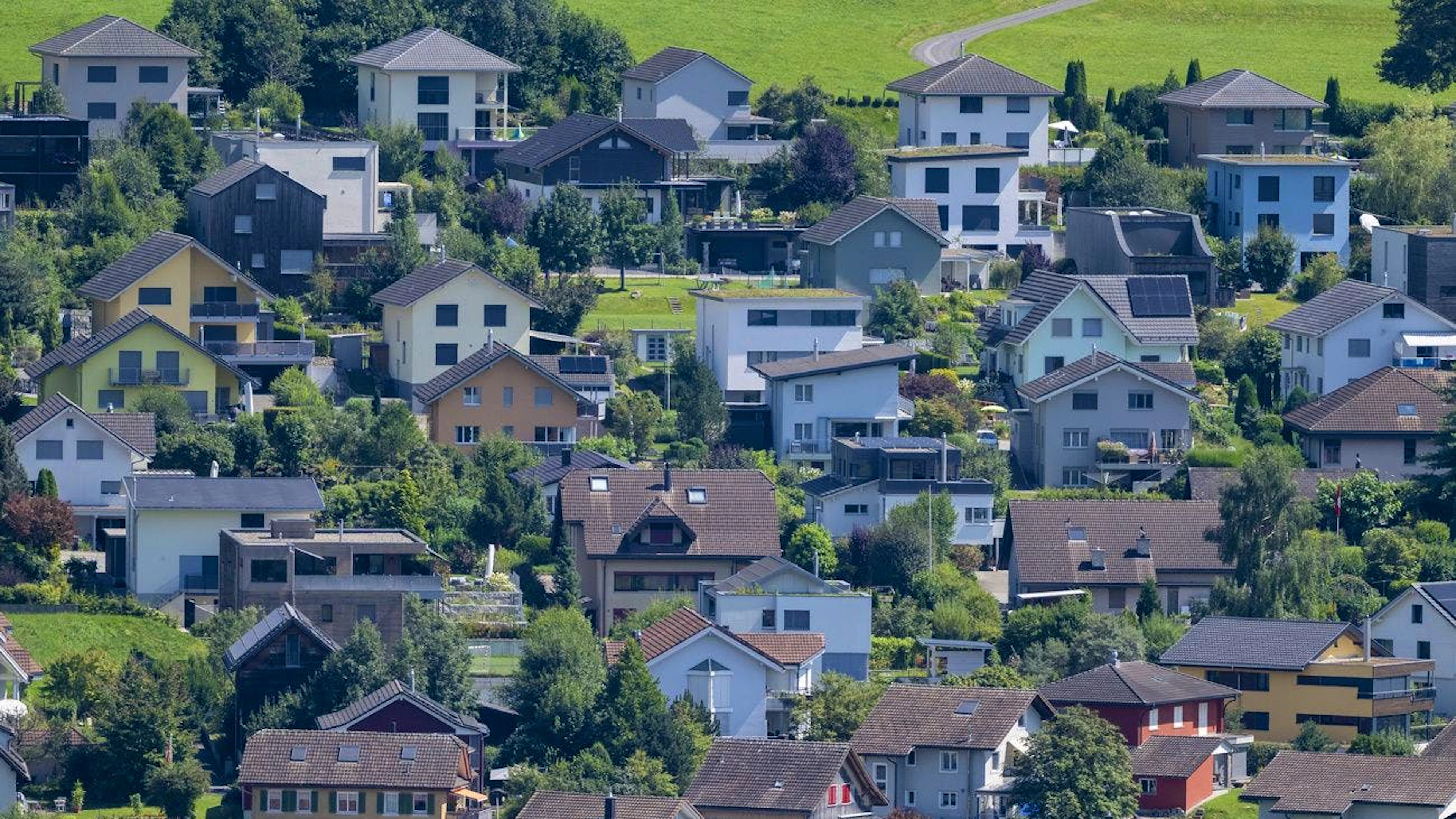 Mit einem Durchschnittspreis von 1,78 Millionen Franken liegen die teuersten Einfamilienhäuser in der Zentralschweiz – wie hier in Schüpfheim LU – , wo auch der Preisanstieg am höchsten war. (Archivbild)